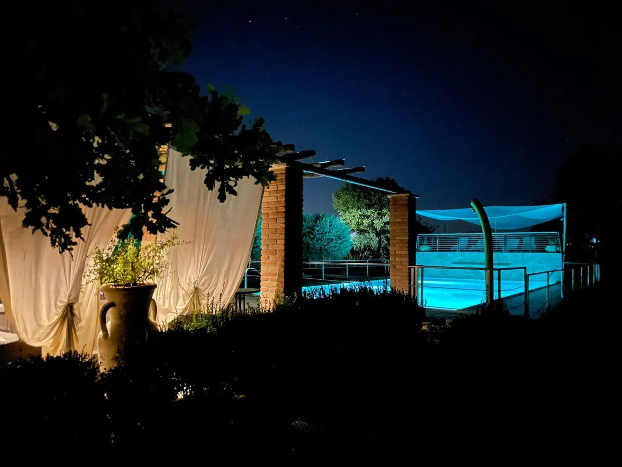 Swimming pool in B&B Casazze Dream