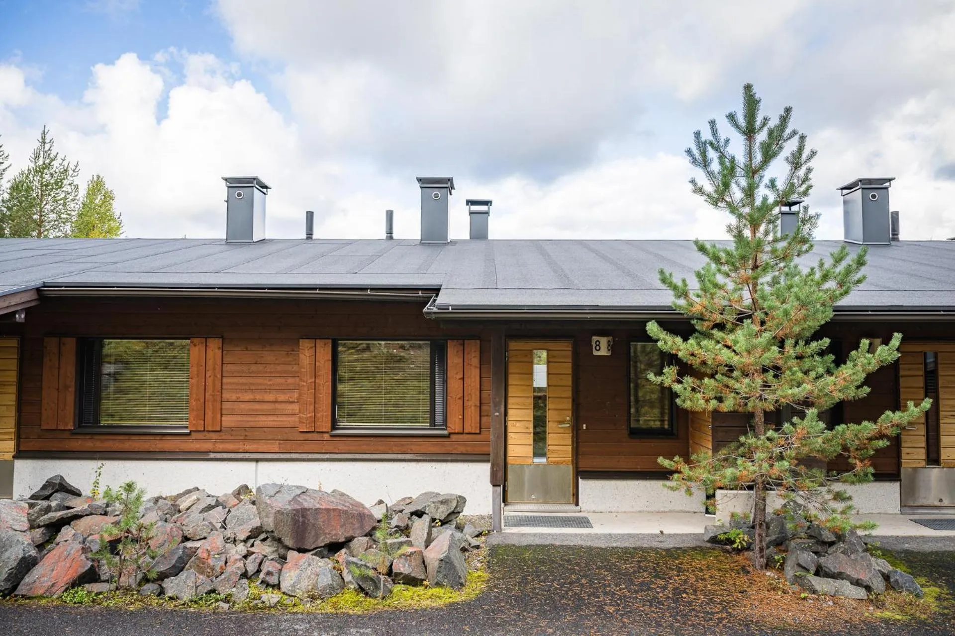 Rukariutta Apartments