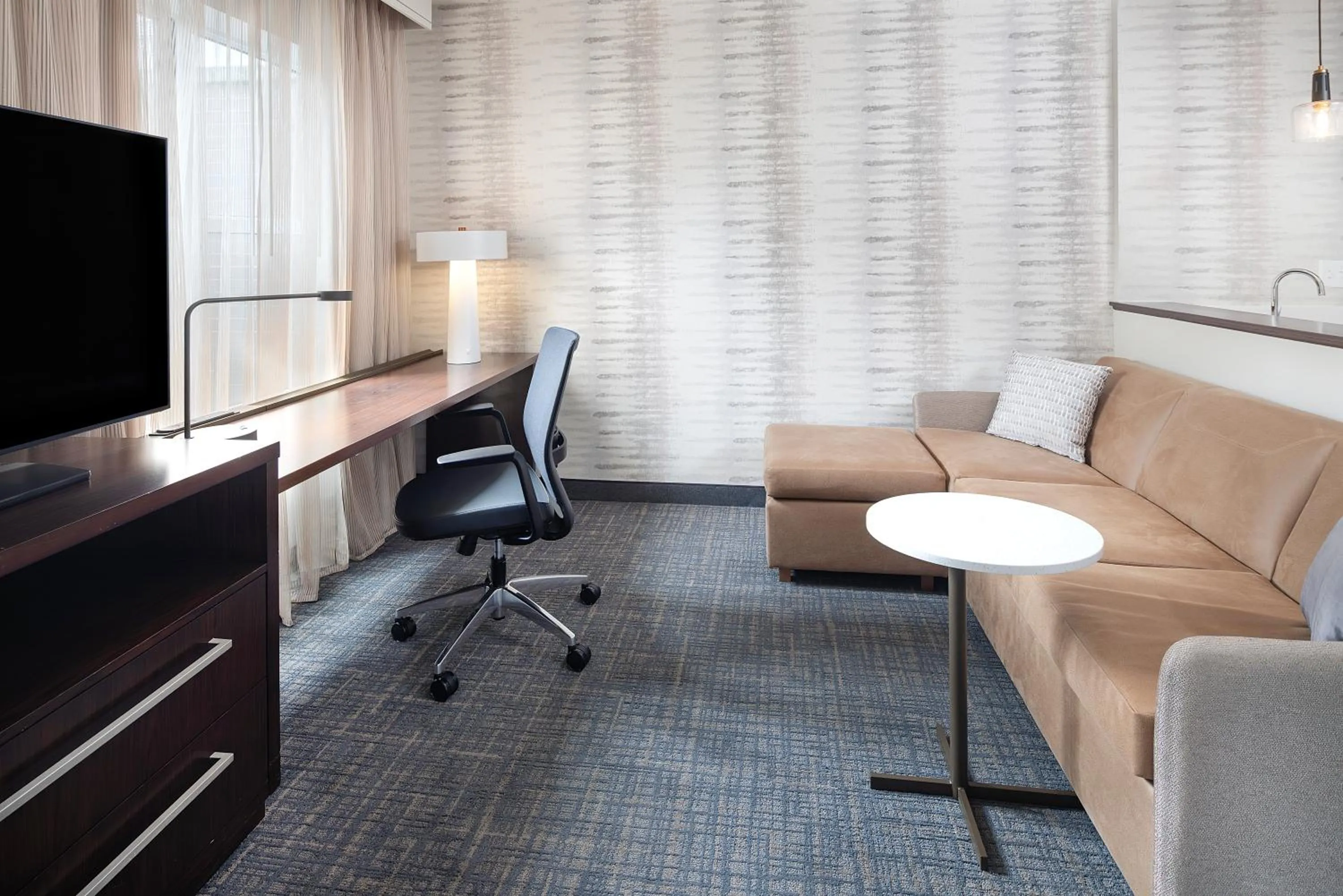 TV and multimedia in Residence Inn Rochester Henrietta