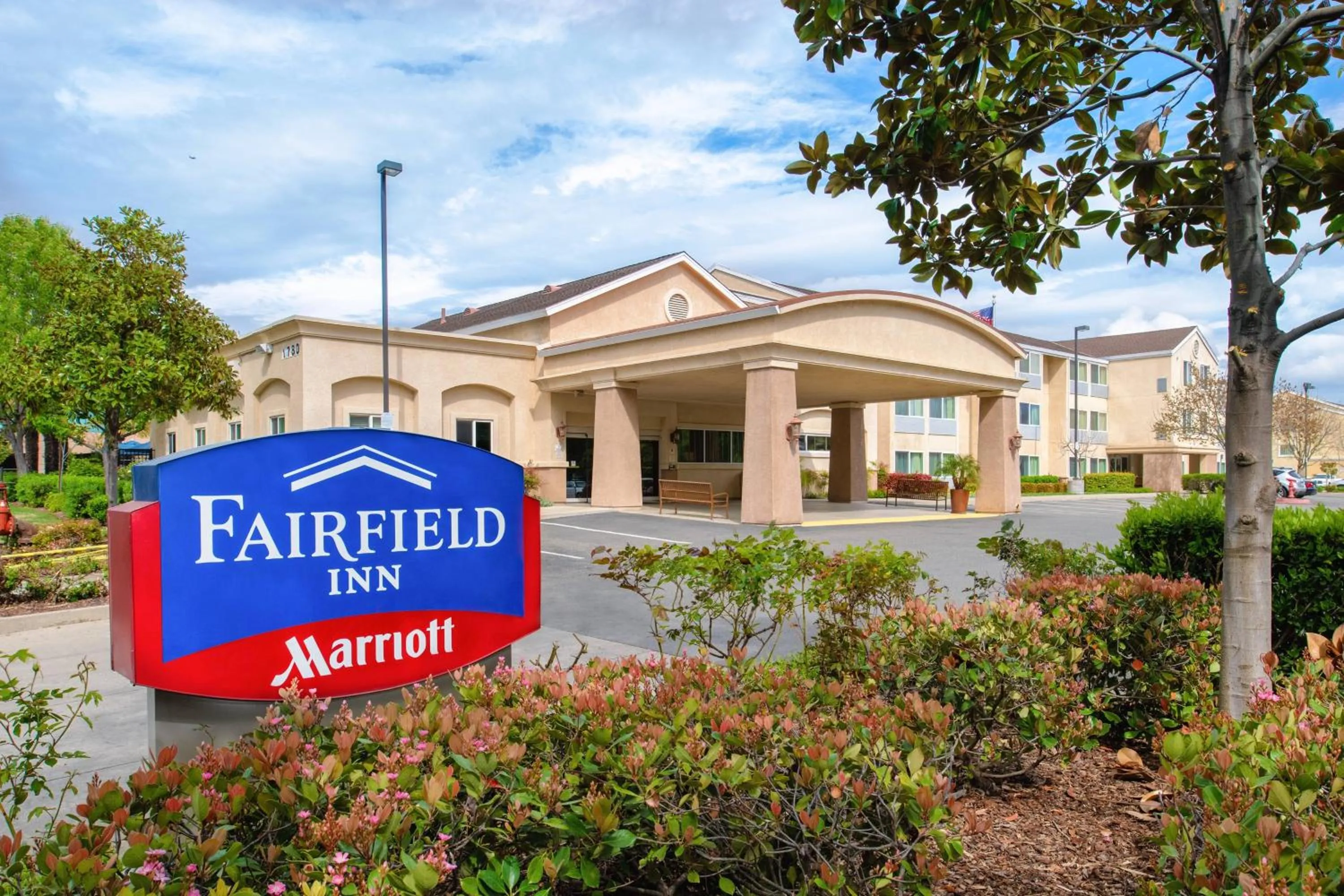 Property building in Fairfield Inn Sacramento Cal Expo