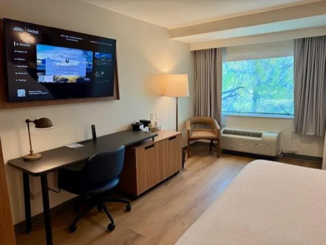 Bed in Fairfield Inn Sacramento Cal Expo