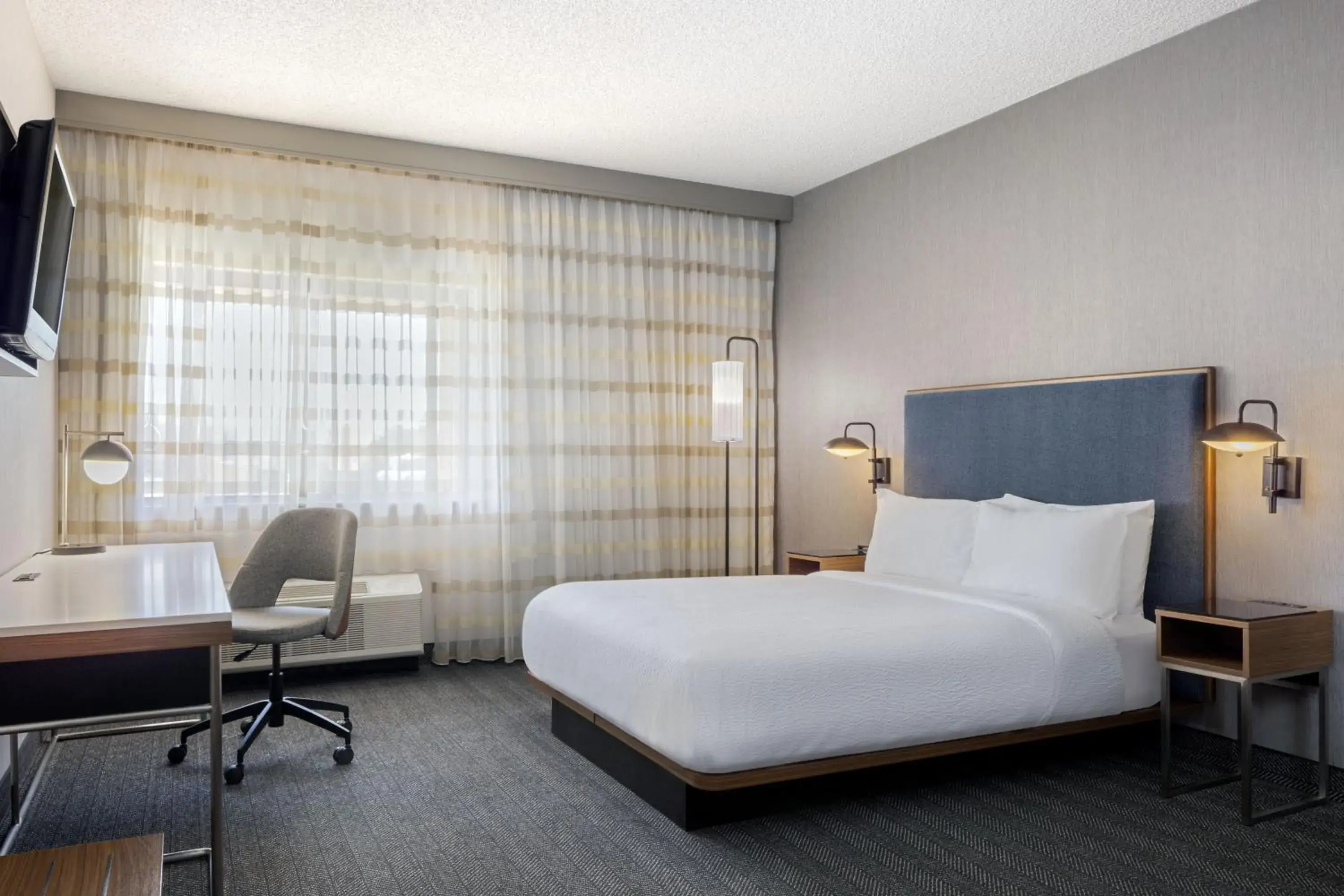 Queen Room in Courtyard Santa Fe Queen Room in Courtyard Santa Fe