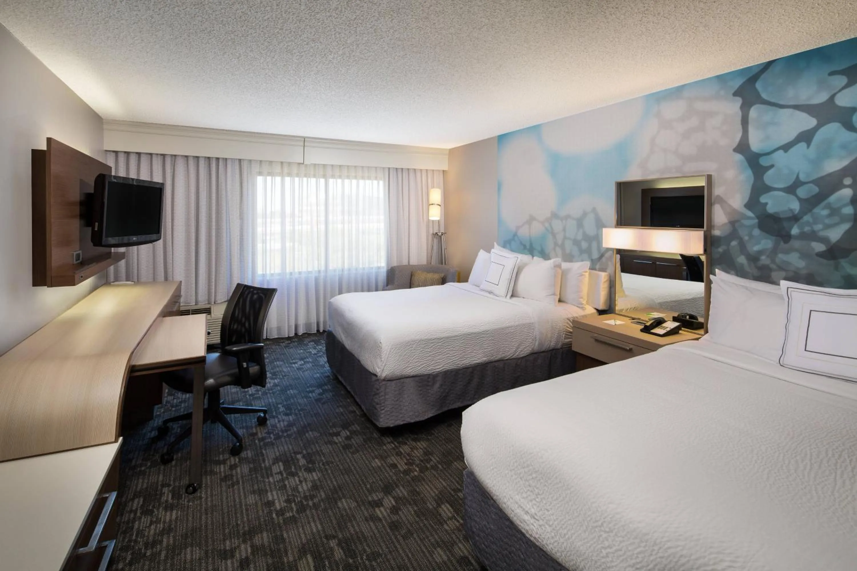 Photo of the whole room, Bed in Courtyard by Marriott San Antonio Airport/North Star Mall
