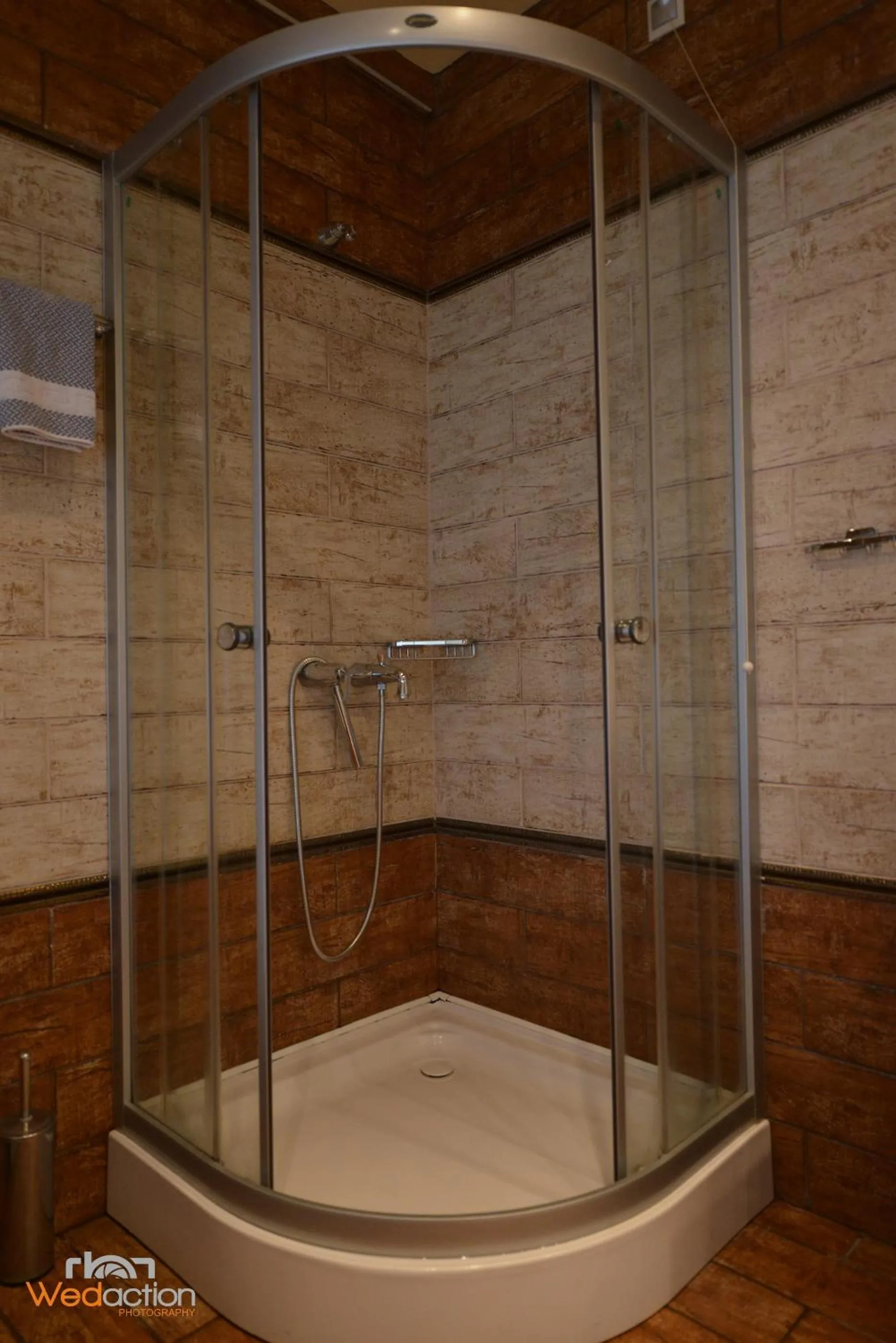 Shower in Nymfes Hotel