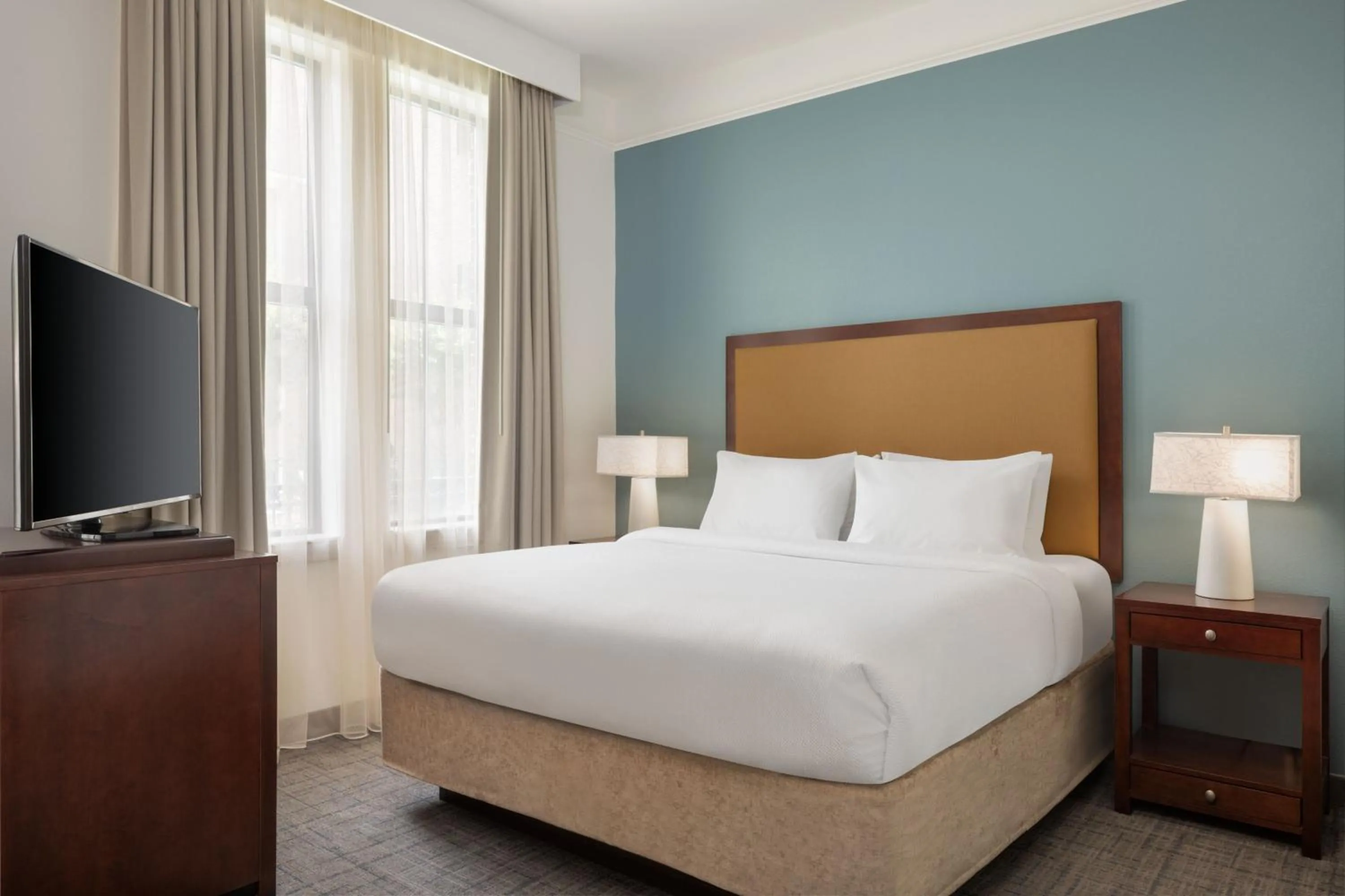 Bedroom, Bed in Residence Inn Savannah Downtown Historic District