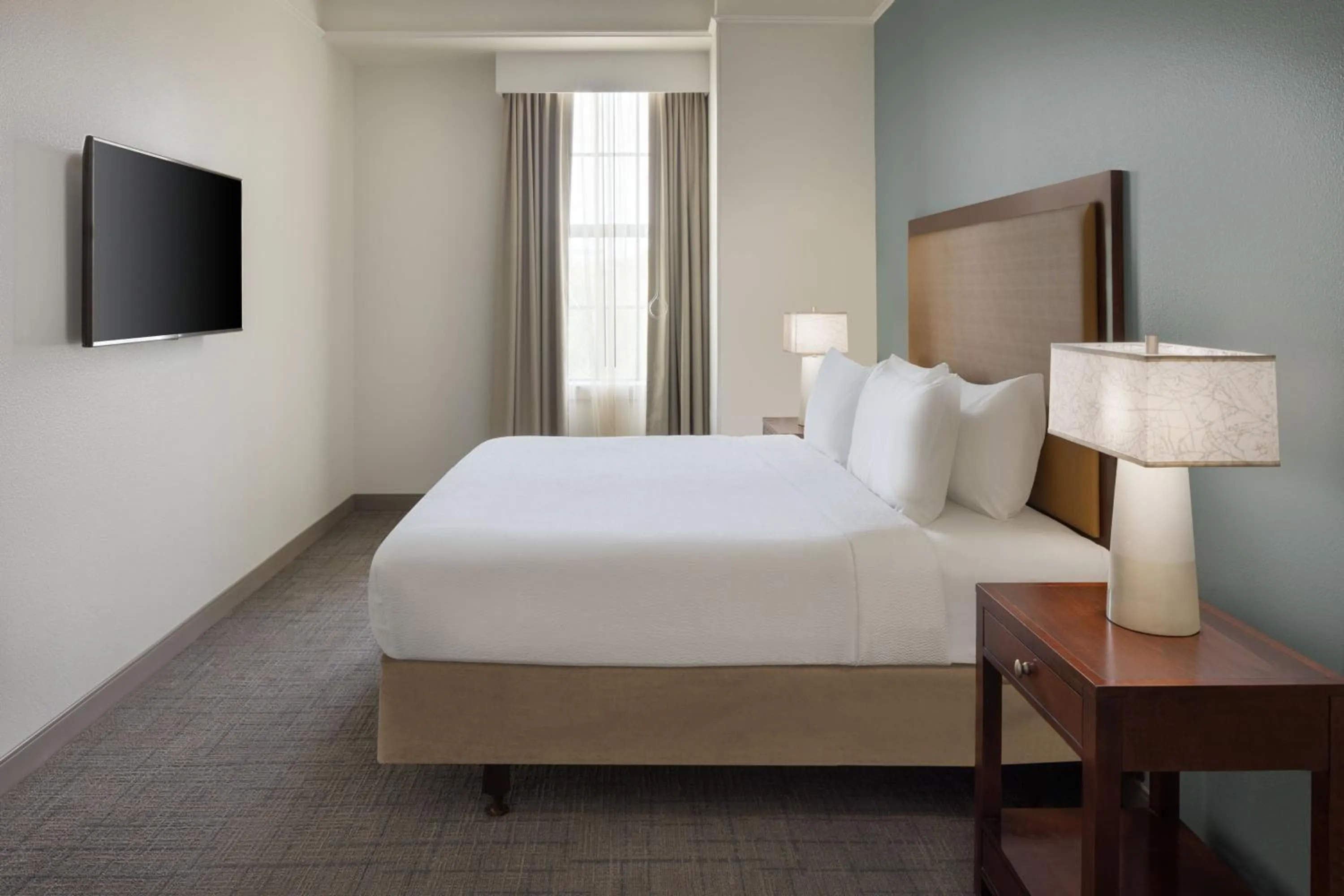 Bedroom, Bed in Residence Inn Savannah Downtown Historic District