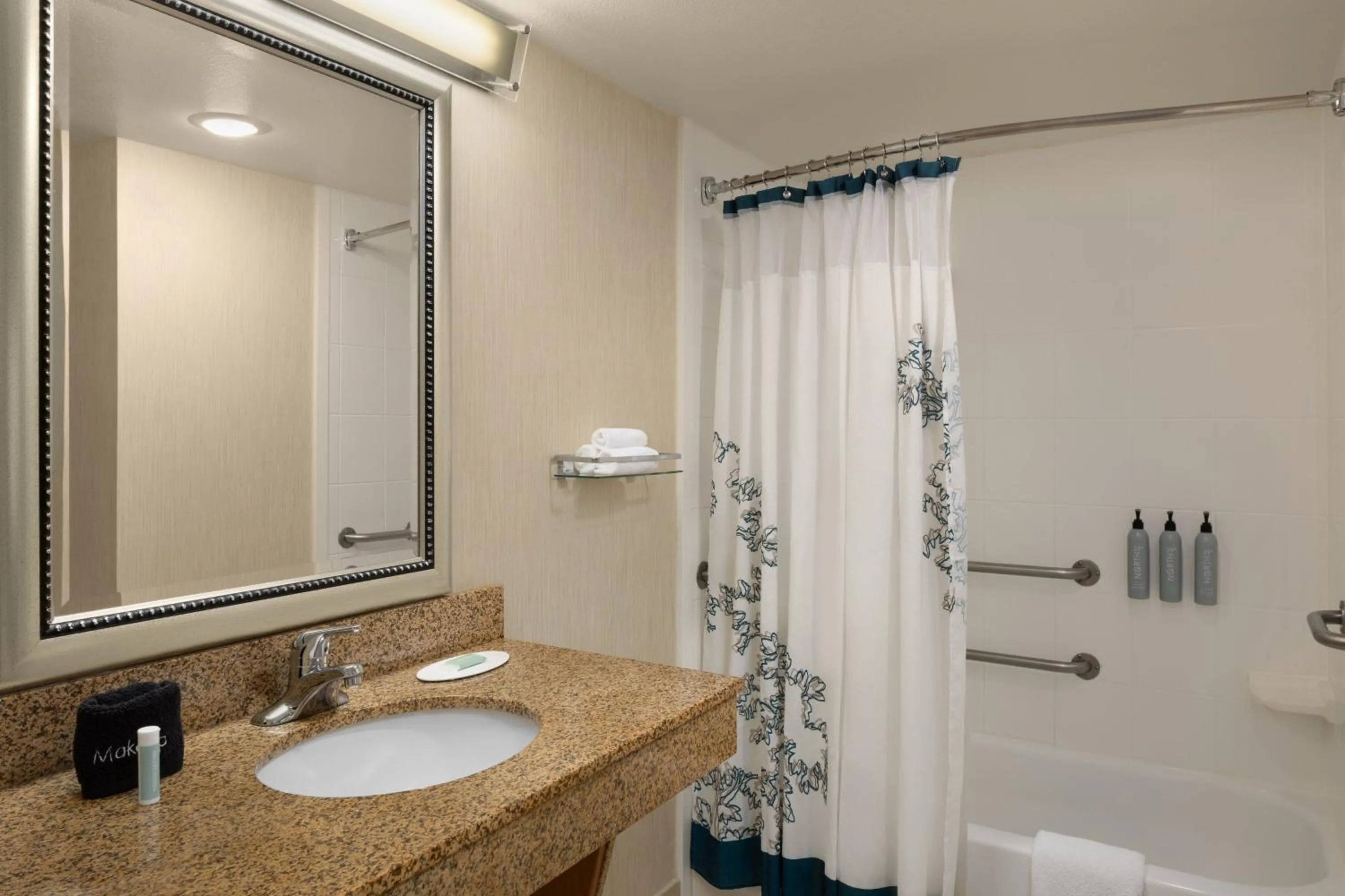 Bathroom in Residence Inn by Marriott Seattle Downtown/Lake Union