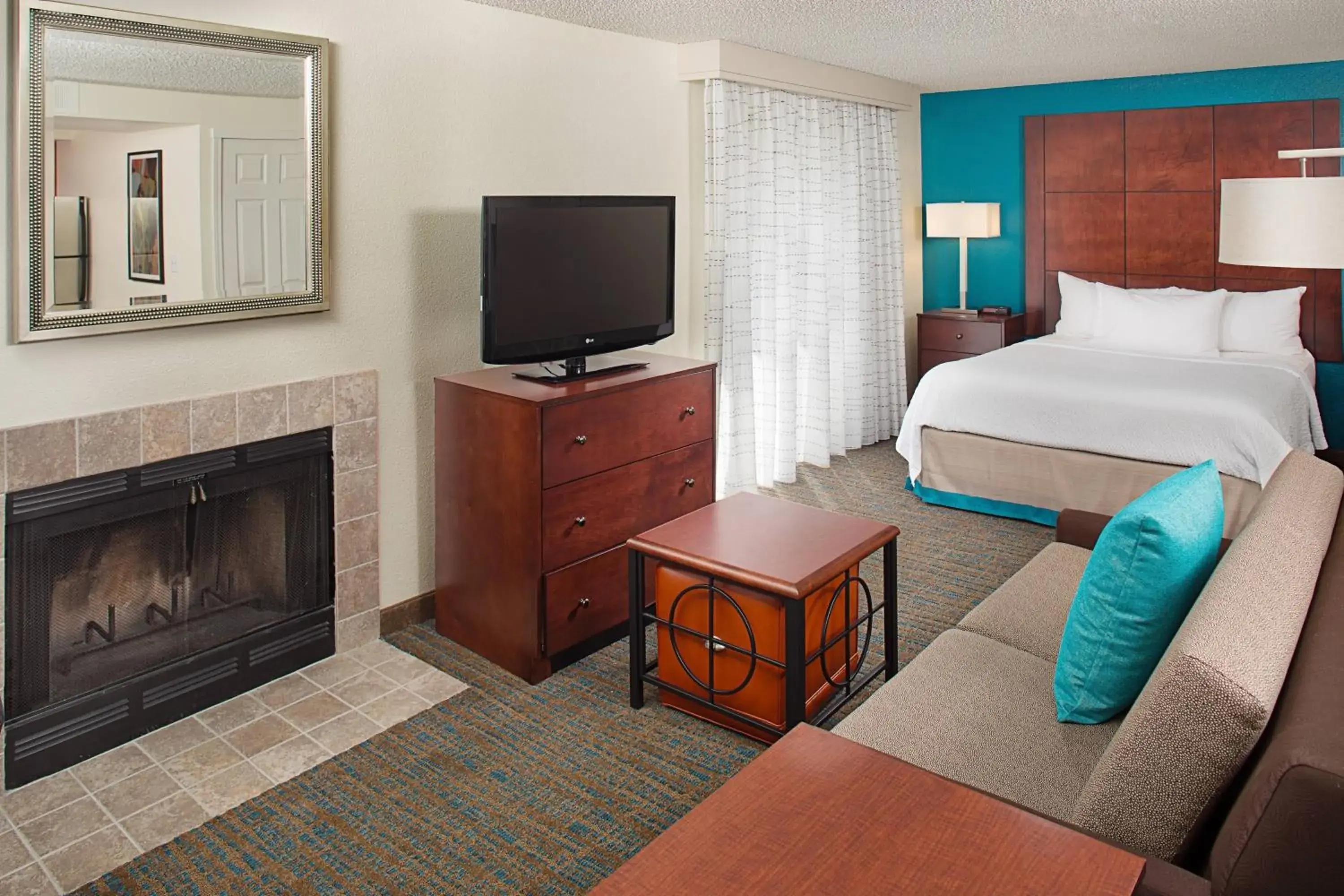 Queen Studio with Fireplace and Adapted Tub - Mobility and Hearing Accessible in Residence Inn Seattle South/Tukwila Queen Studio with Fireplace and Adapted Tub - Mobility and Hearing Accessible in Residence Inn Seattle South/Tukwila