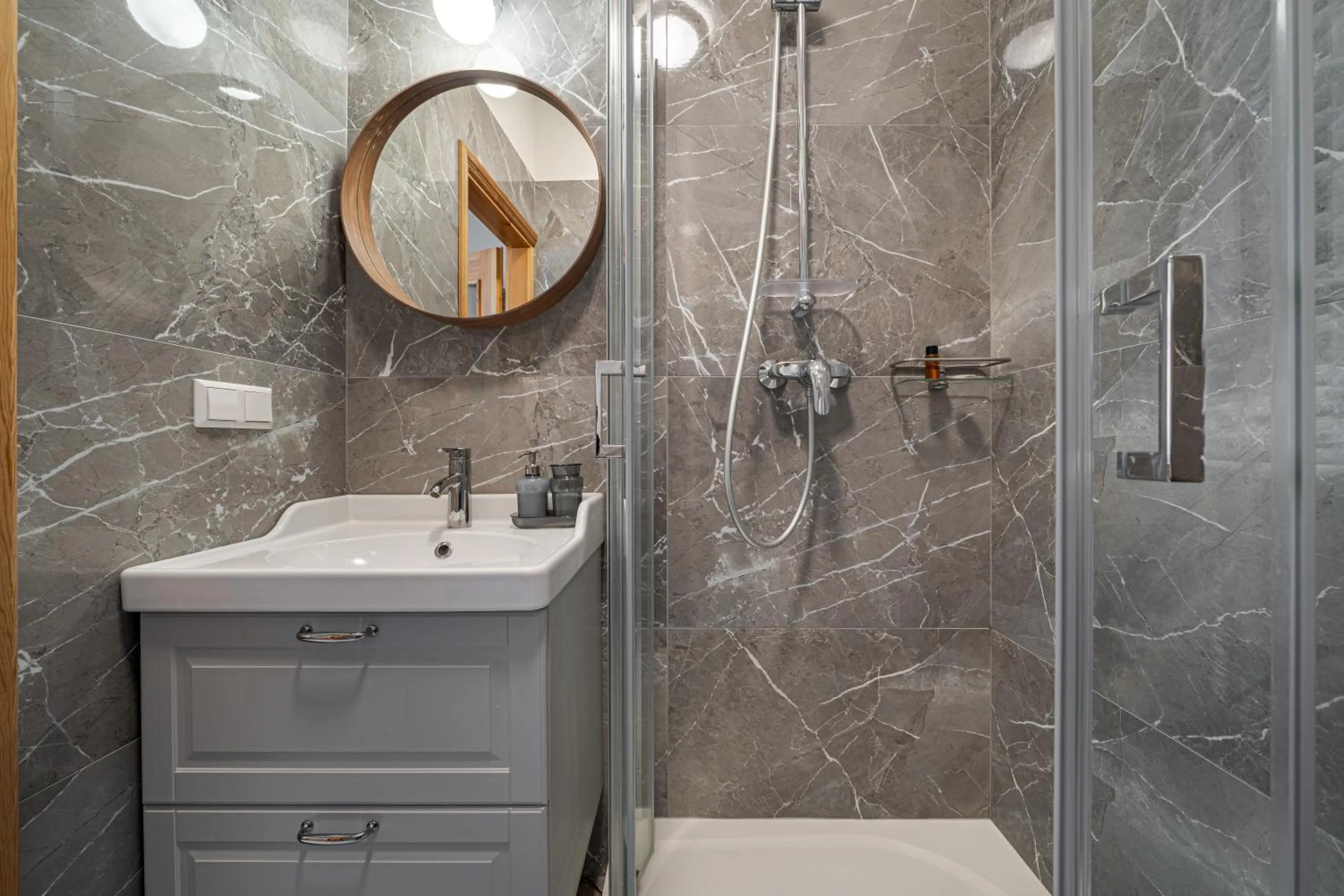 Shower in Bernardinu B&B House