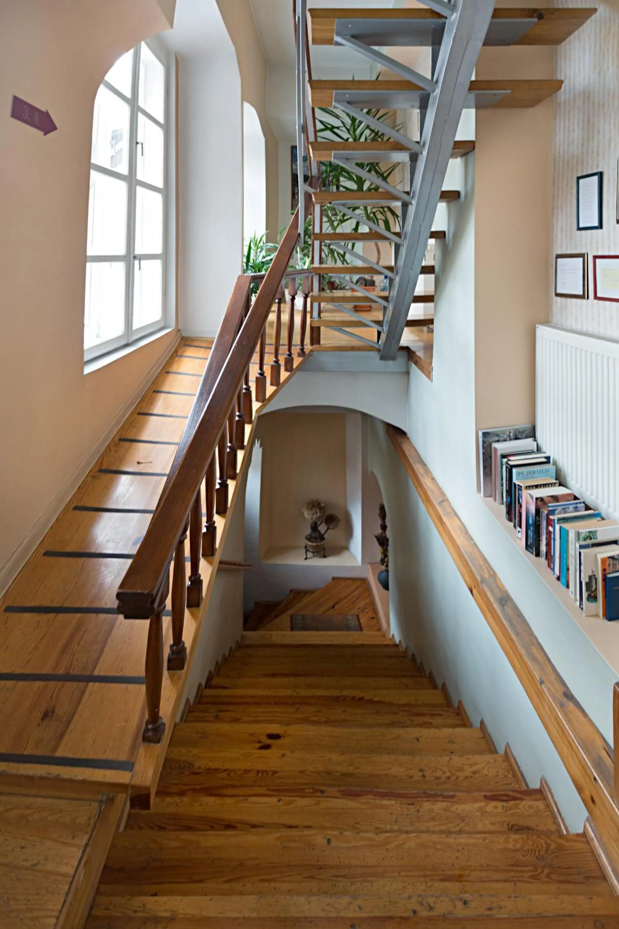 Library in Bernardinu B&B House