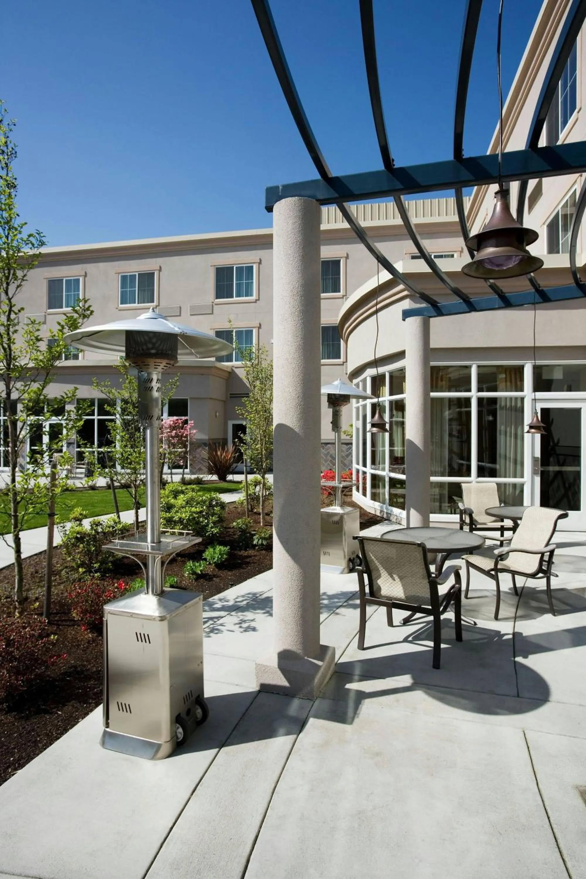 Lounge or bar in Courtyard by Marriott Seattle Kirkland