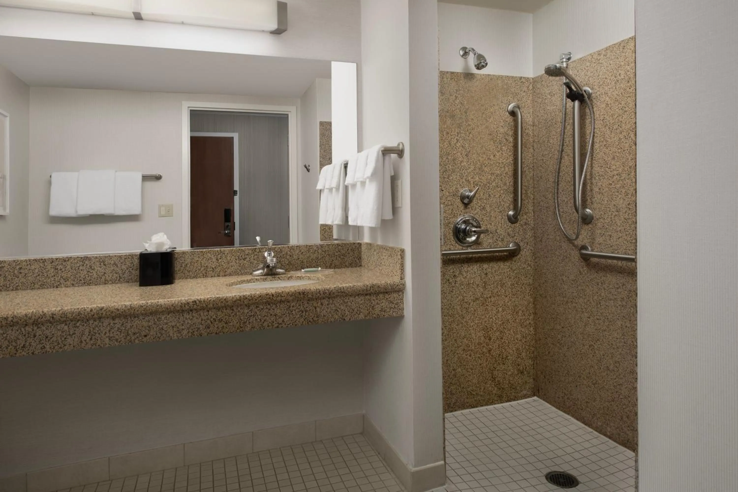 Bathroom in Courtyard by Marriott Seattle Kirkland