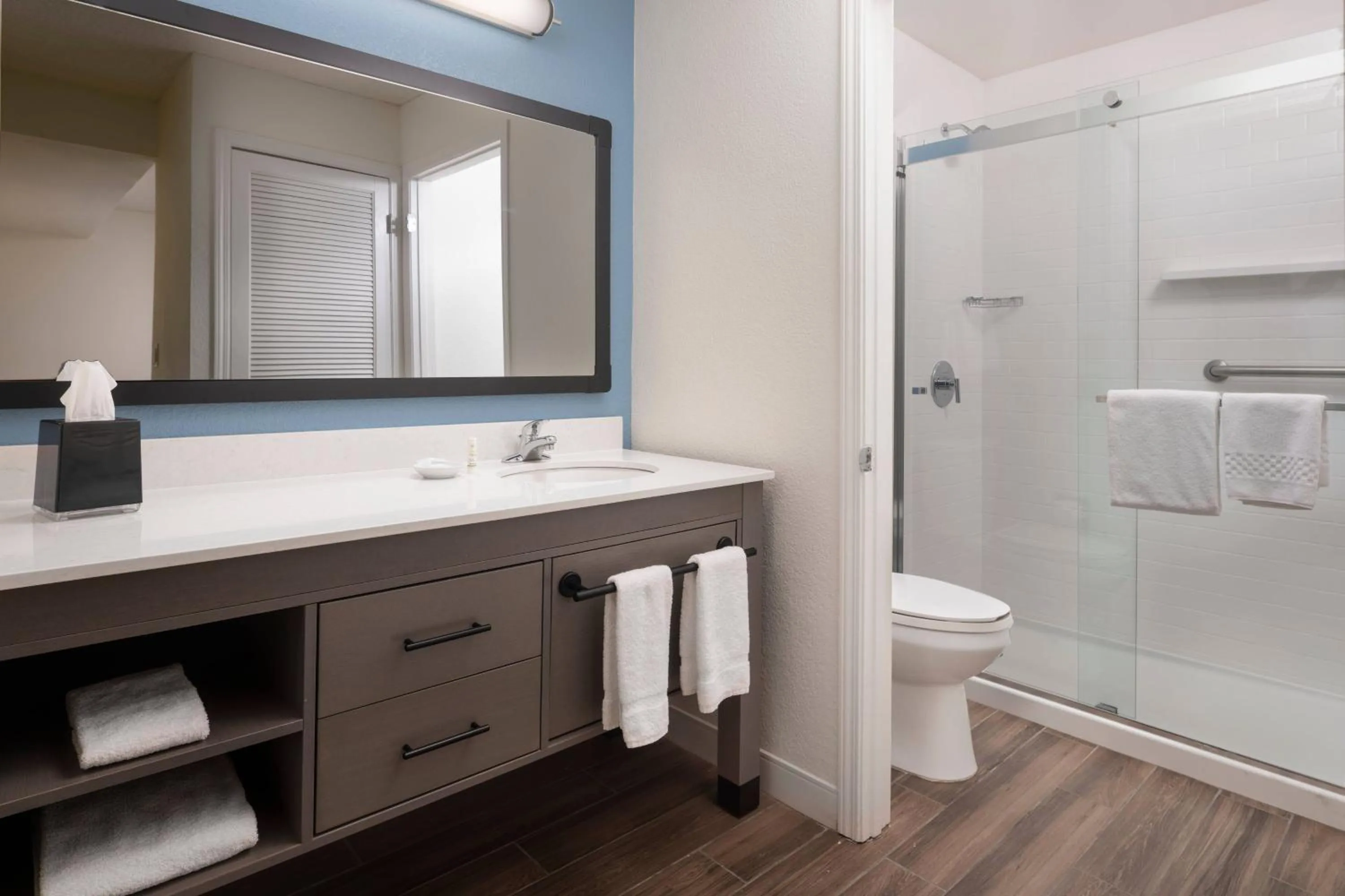 Bathroom in Residence Inn by Marriott San Francisco Airport San Mateo