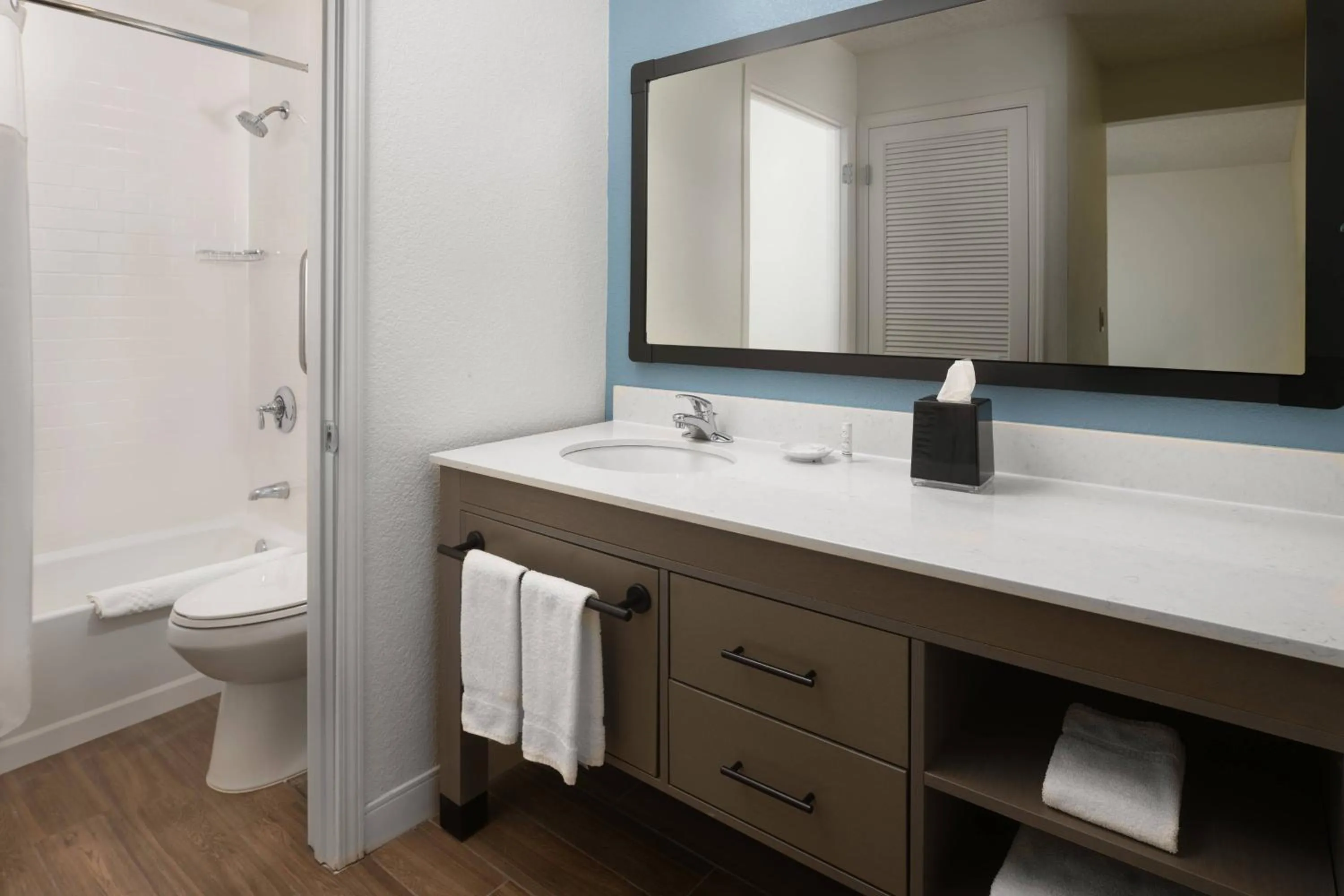 Bathroom in Residence Inn by Marriott San Francisco Airport San Mateo