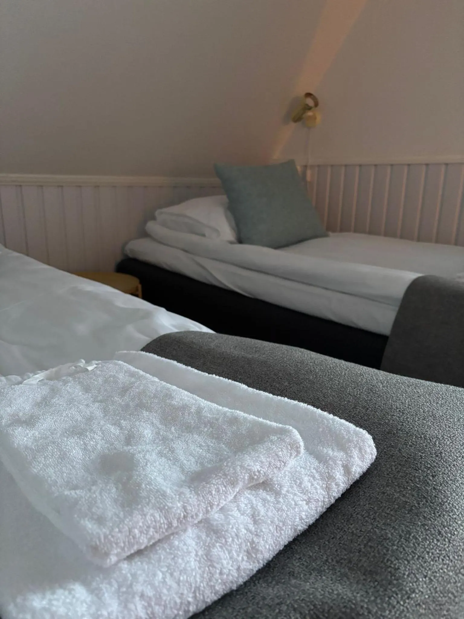 Bed in Arctic Lodge Hetan Kota