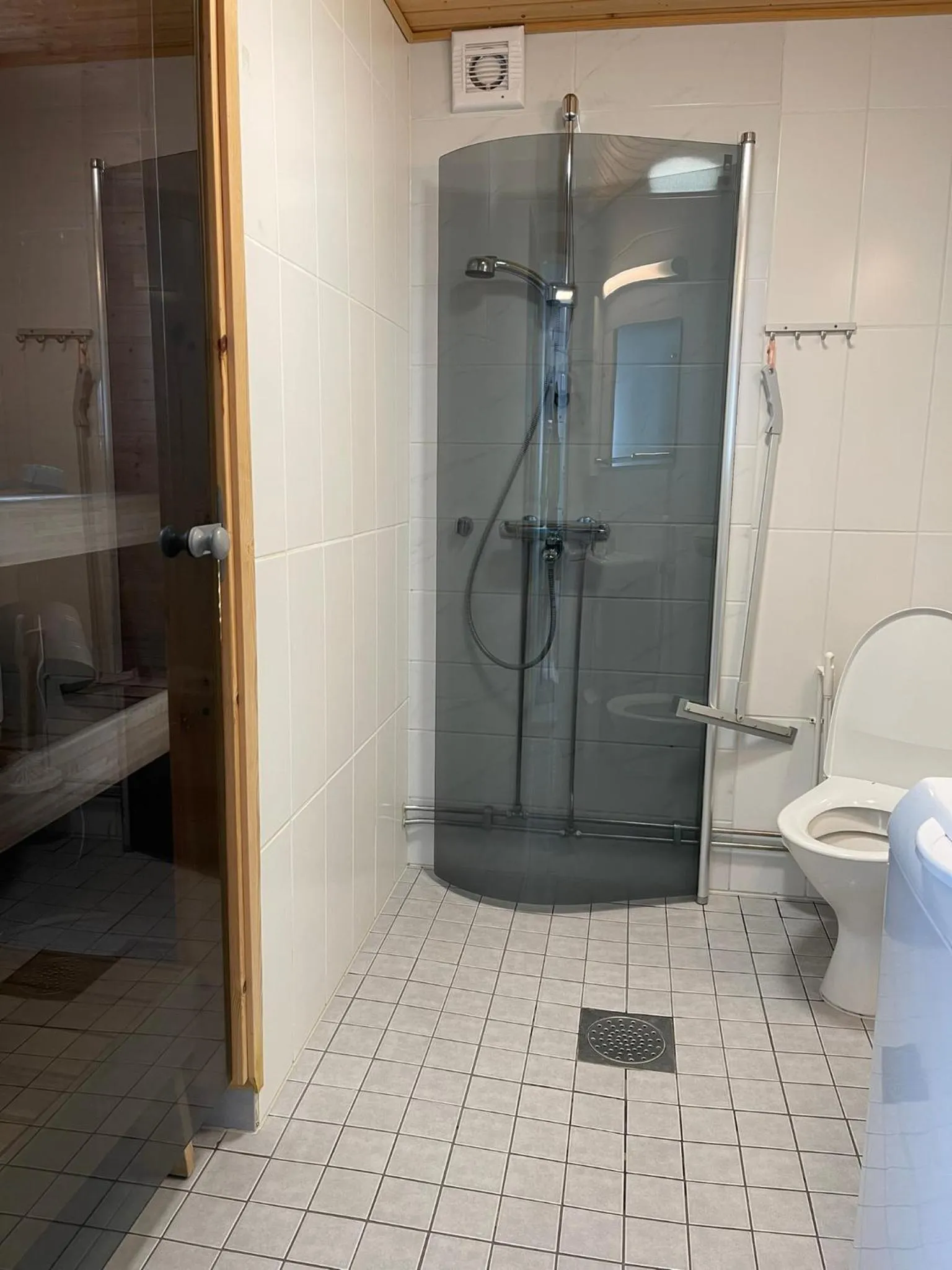 Shower in Arctic Lodge Hetan Kota