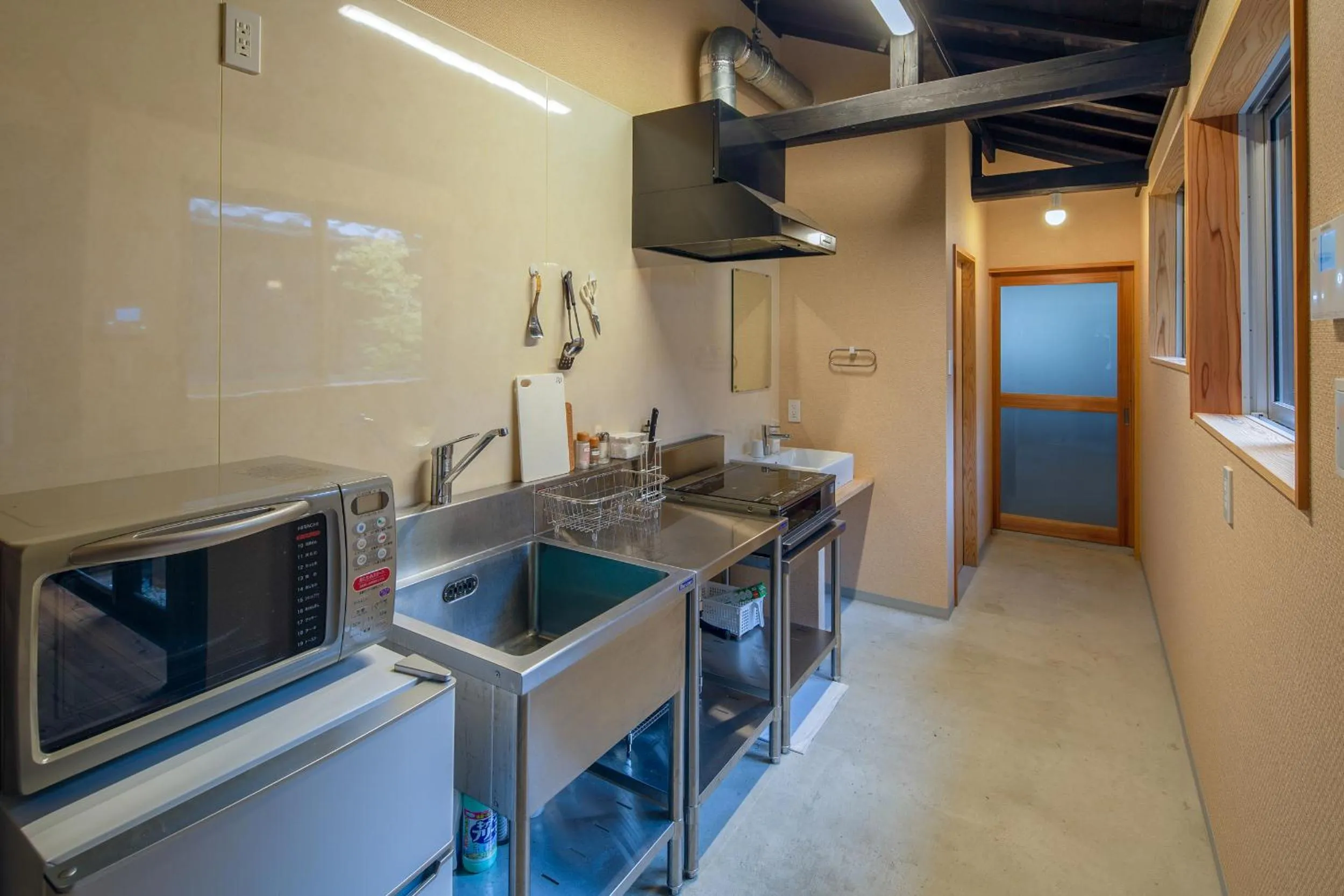 Kitchen or kitchenette in Obama Machiya Stay