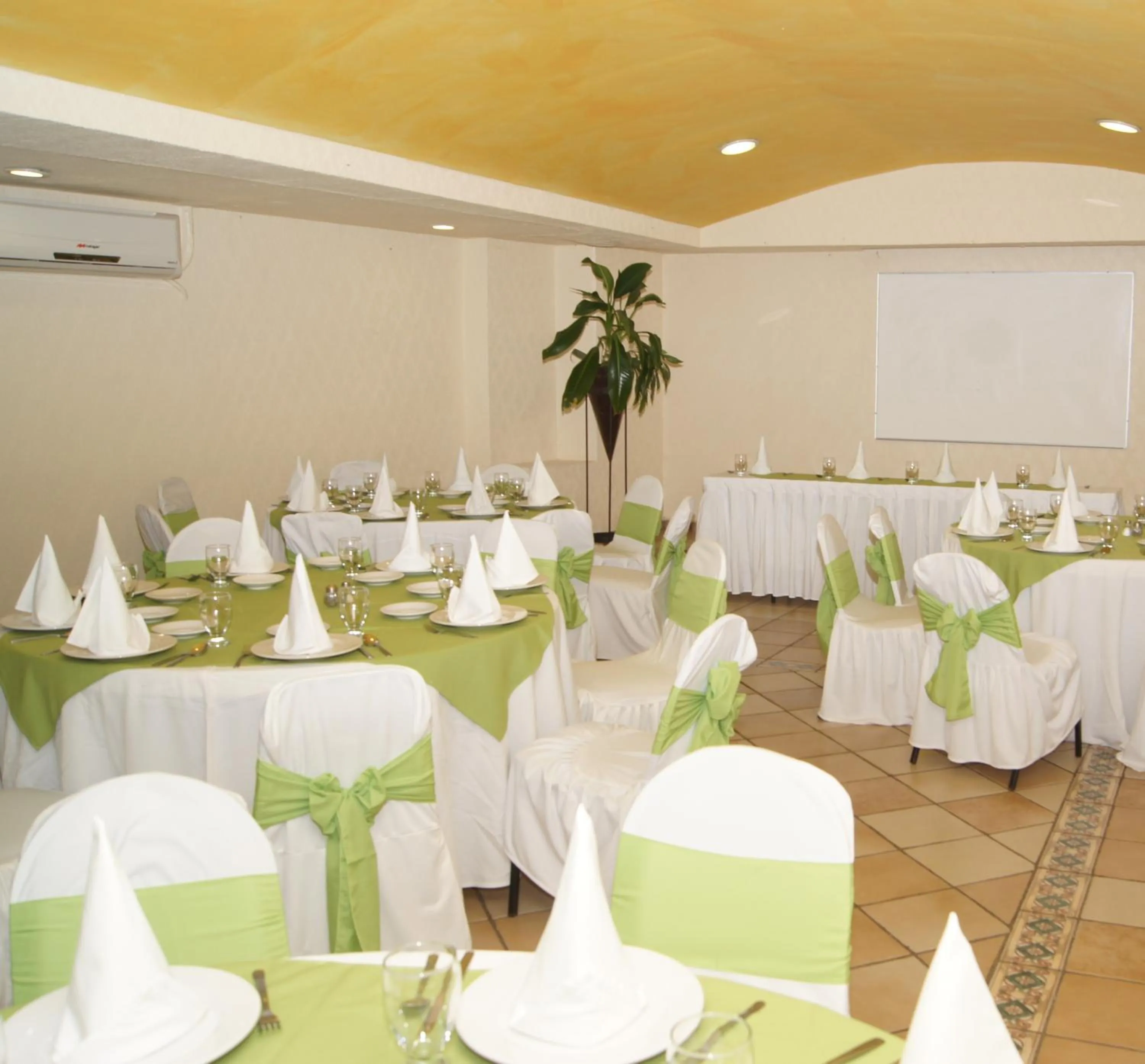 Banquet/Function facilities in Hotel Miraflores Villahermosa