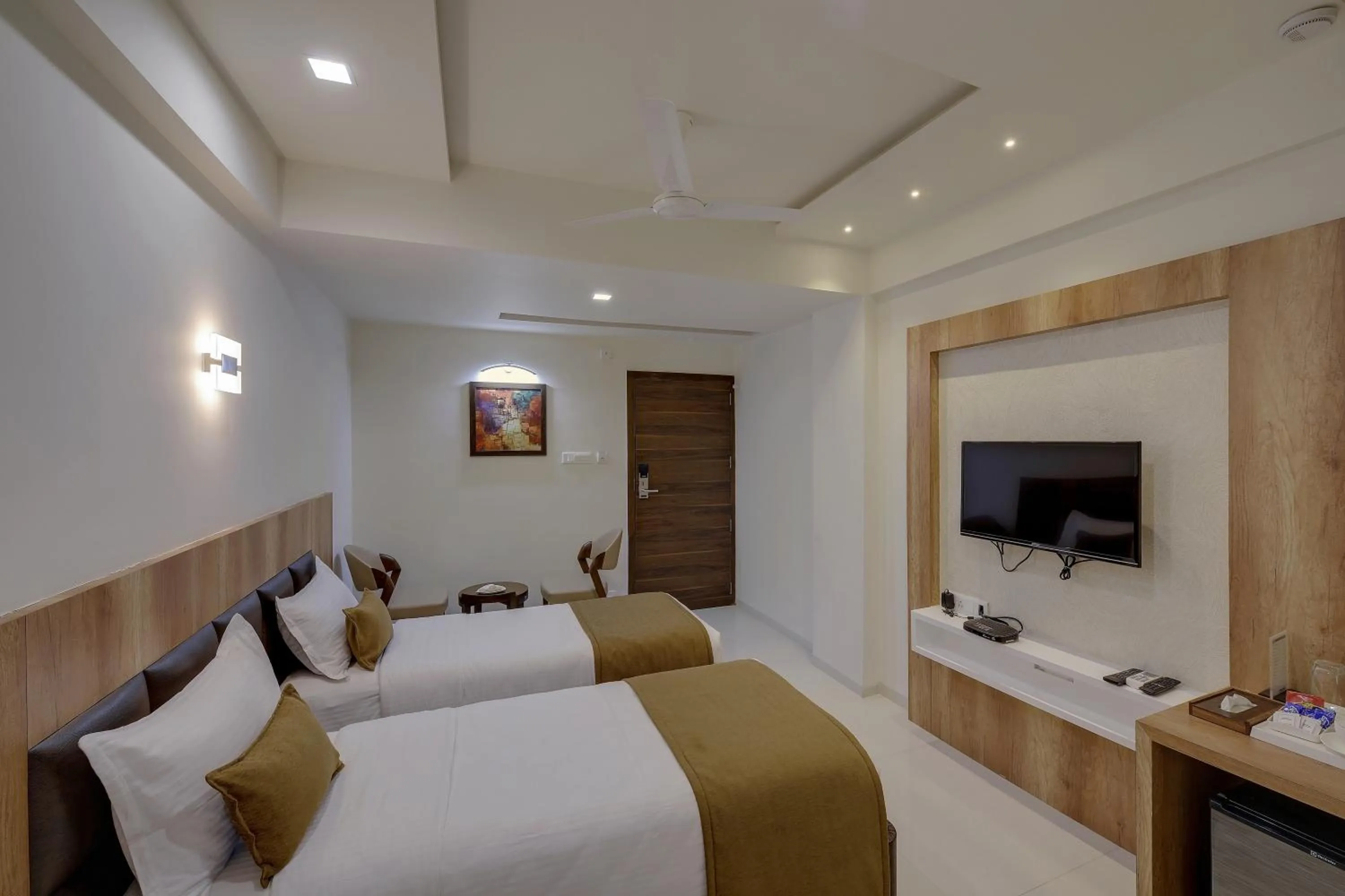 Photo of the whole room, Bed in Hotel City Inn