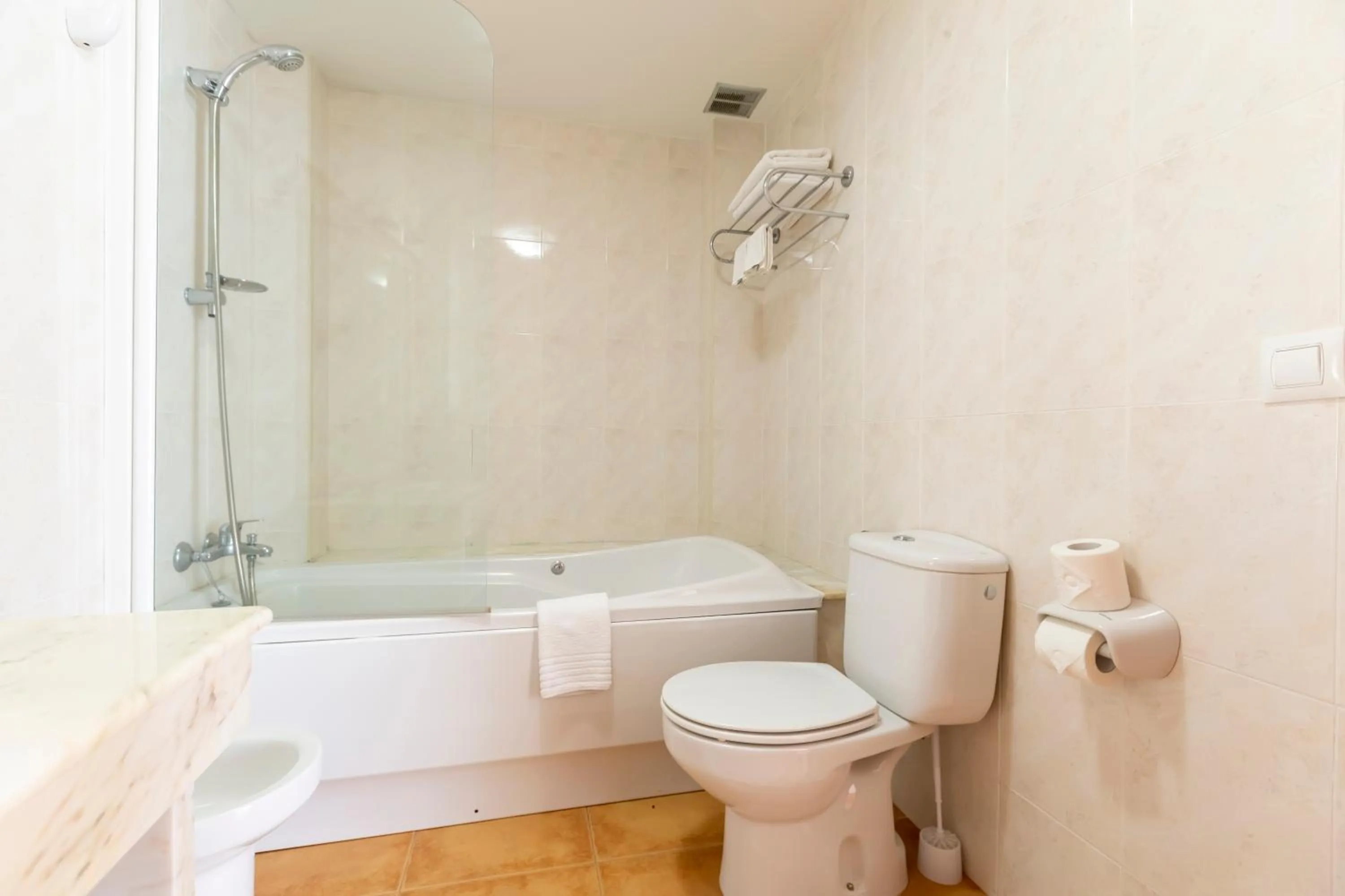 Toilet in Hotel Nautilus