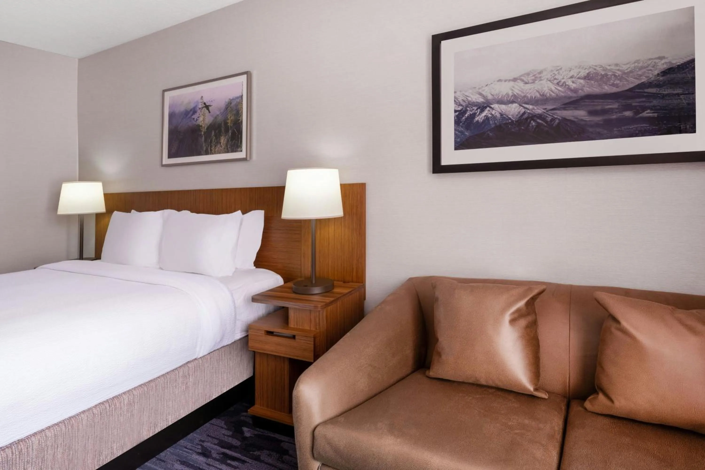 Photo of the whole room, Bed in Fairfield Inn & Suites by Marriott Salt Lake City Downtown