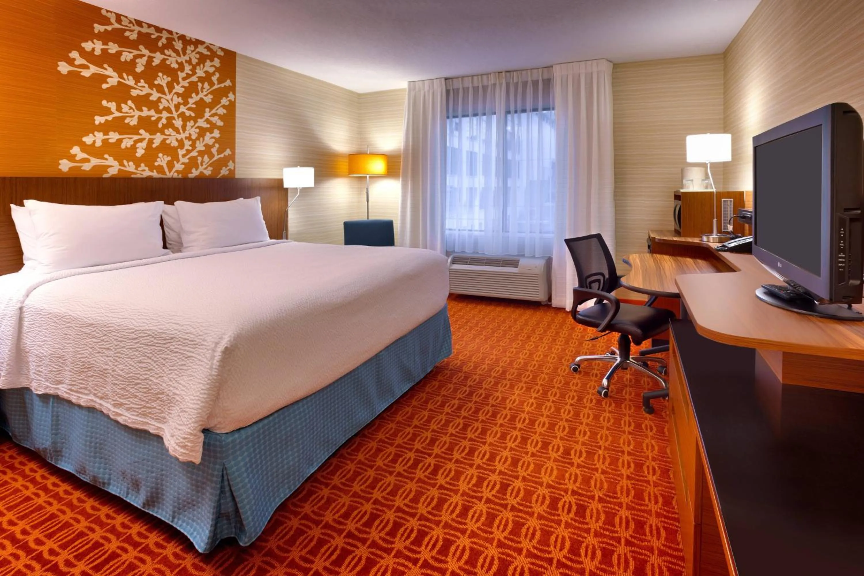 Photo of the whole room, Bed in Fairfield Inn & Suites by Marriott Salt Lake City Downtown