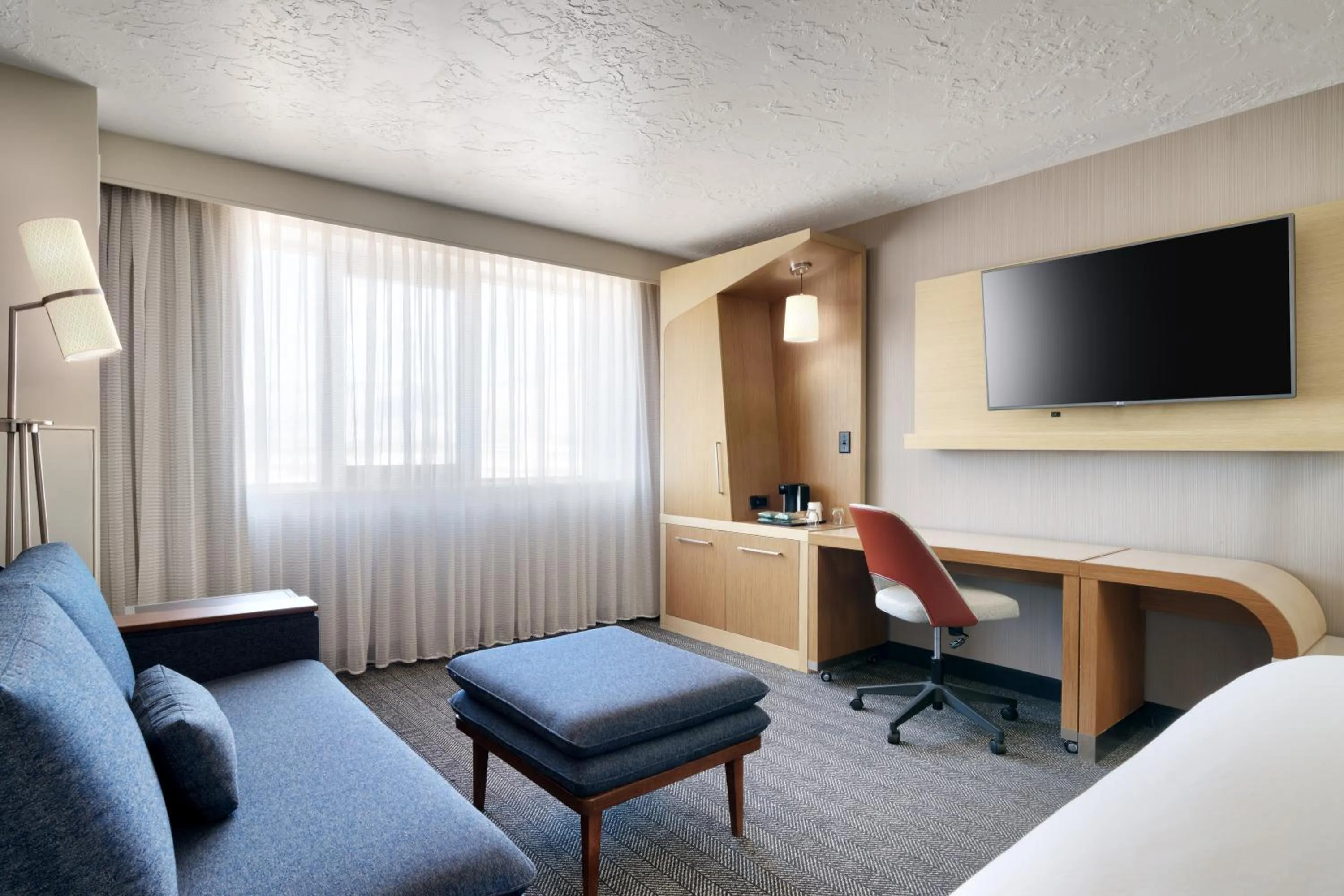 TV and multimedia in Courtyard by Marriott Ogden