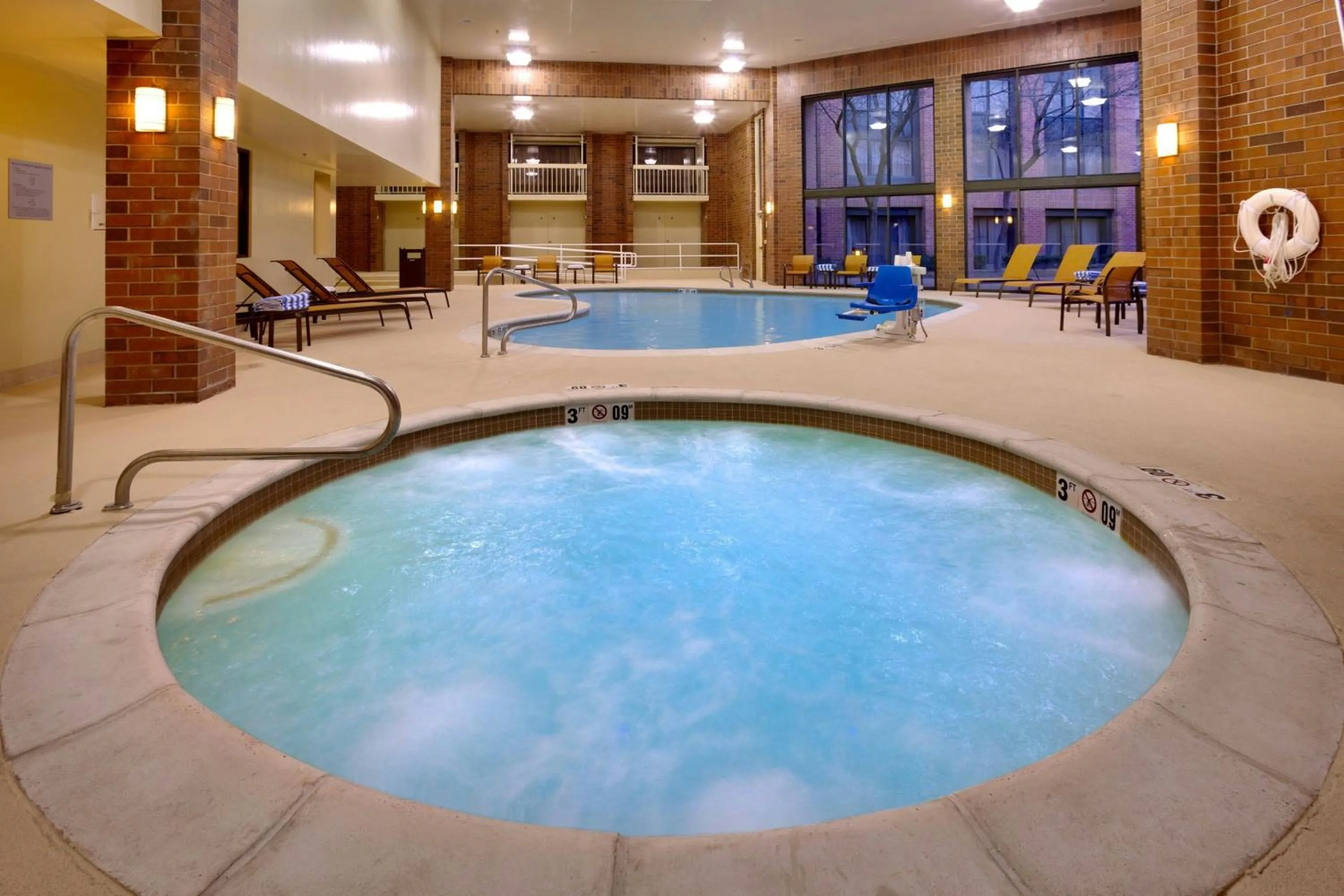 Swimming pool in Courtyard by Marriott Ogden