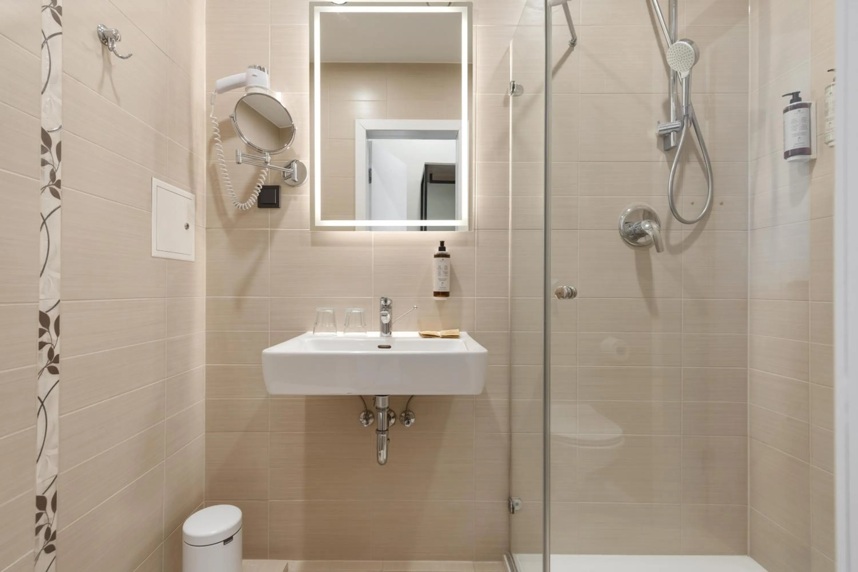 Shower in City Hotels Algirdas