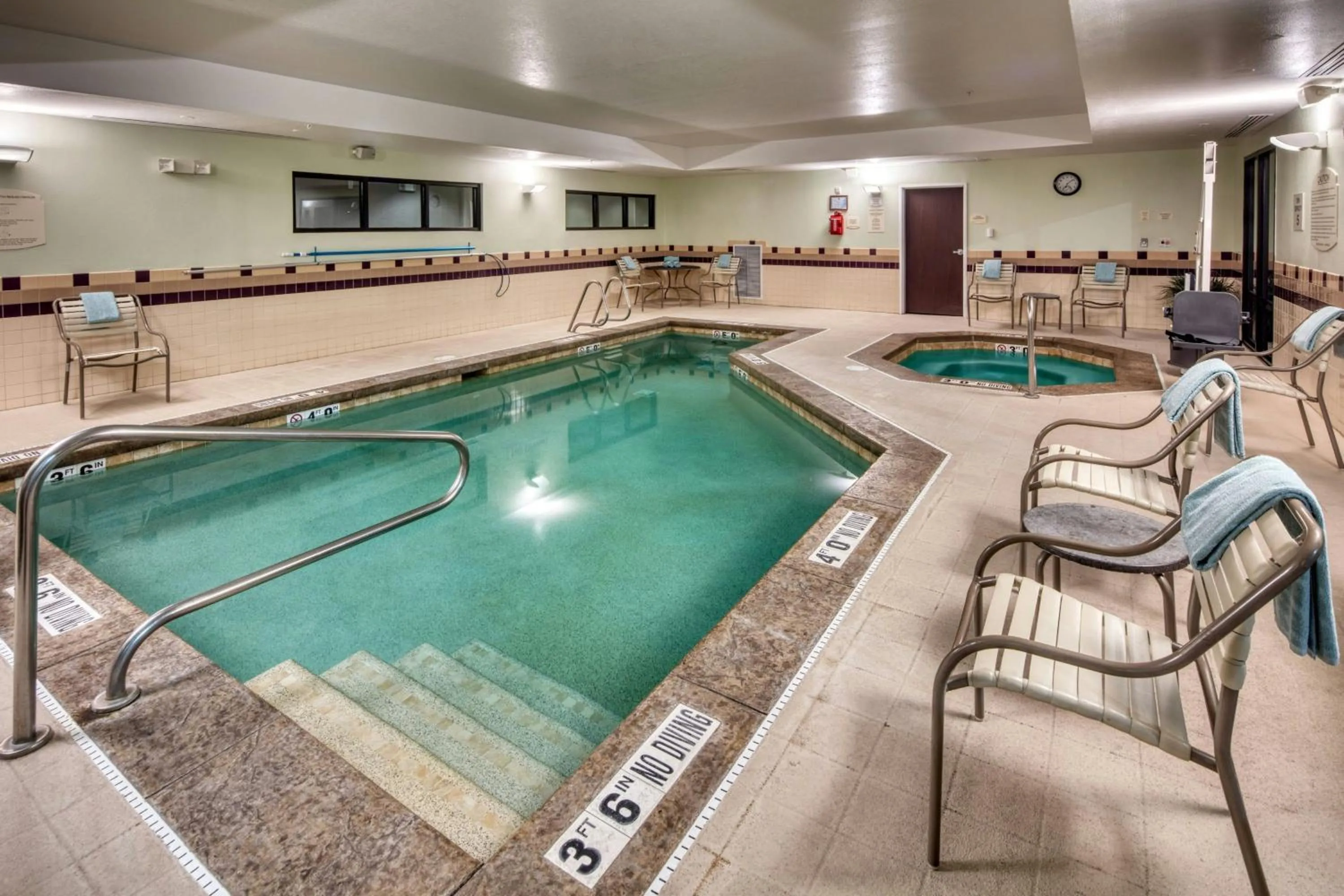 Swimming pool in SpringHill Suites by Marriott Salt Lake City Downtown
