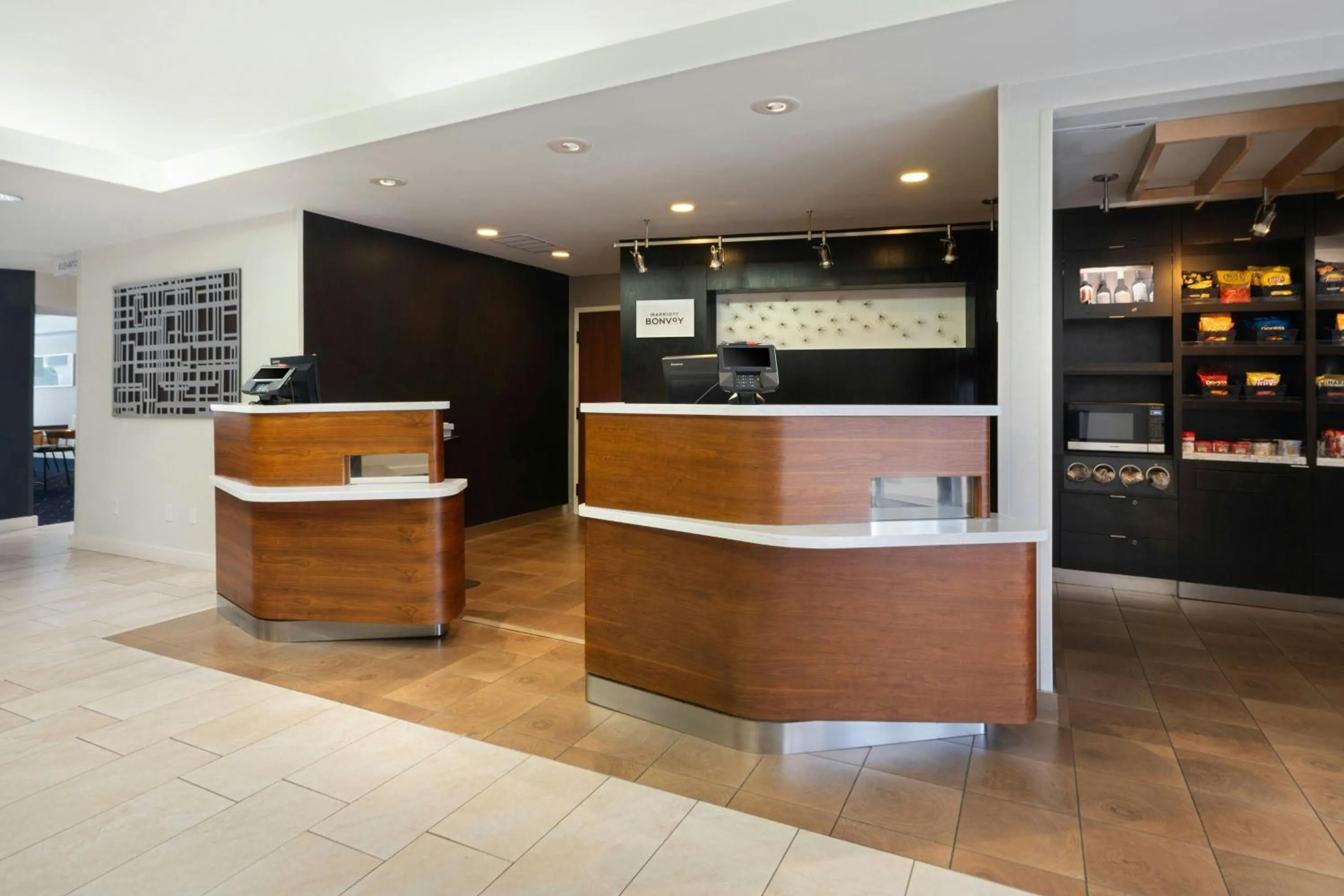 Lobby or reception in Courtyard Tampa North / I-75 Fletcher