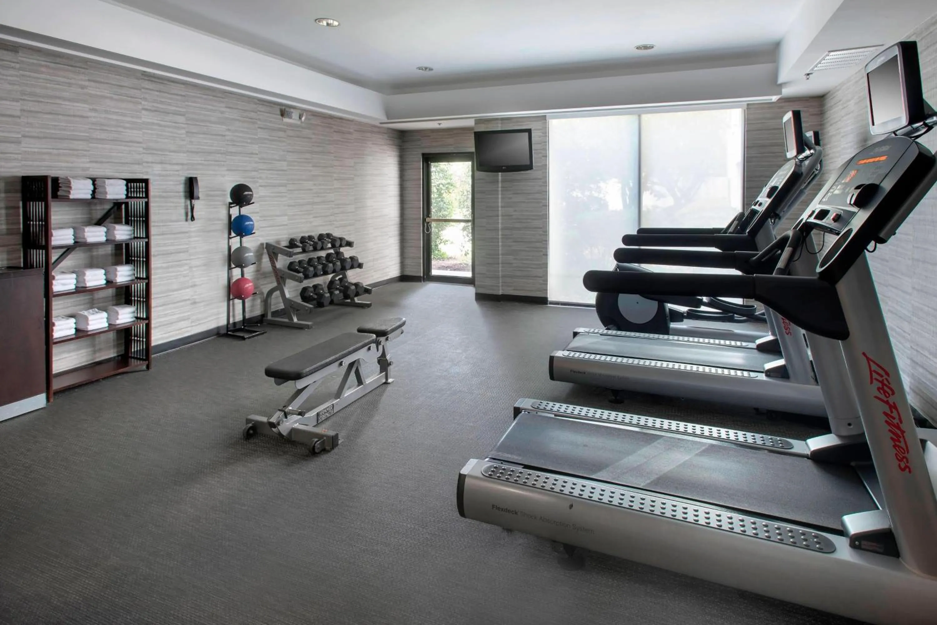 Fitness centre/facilities in Courtyard by Marriott Princeton