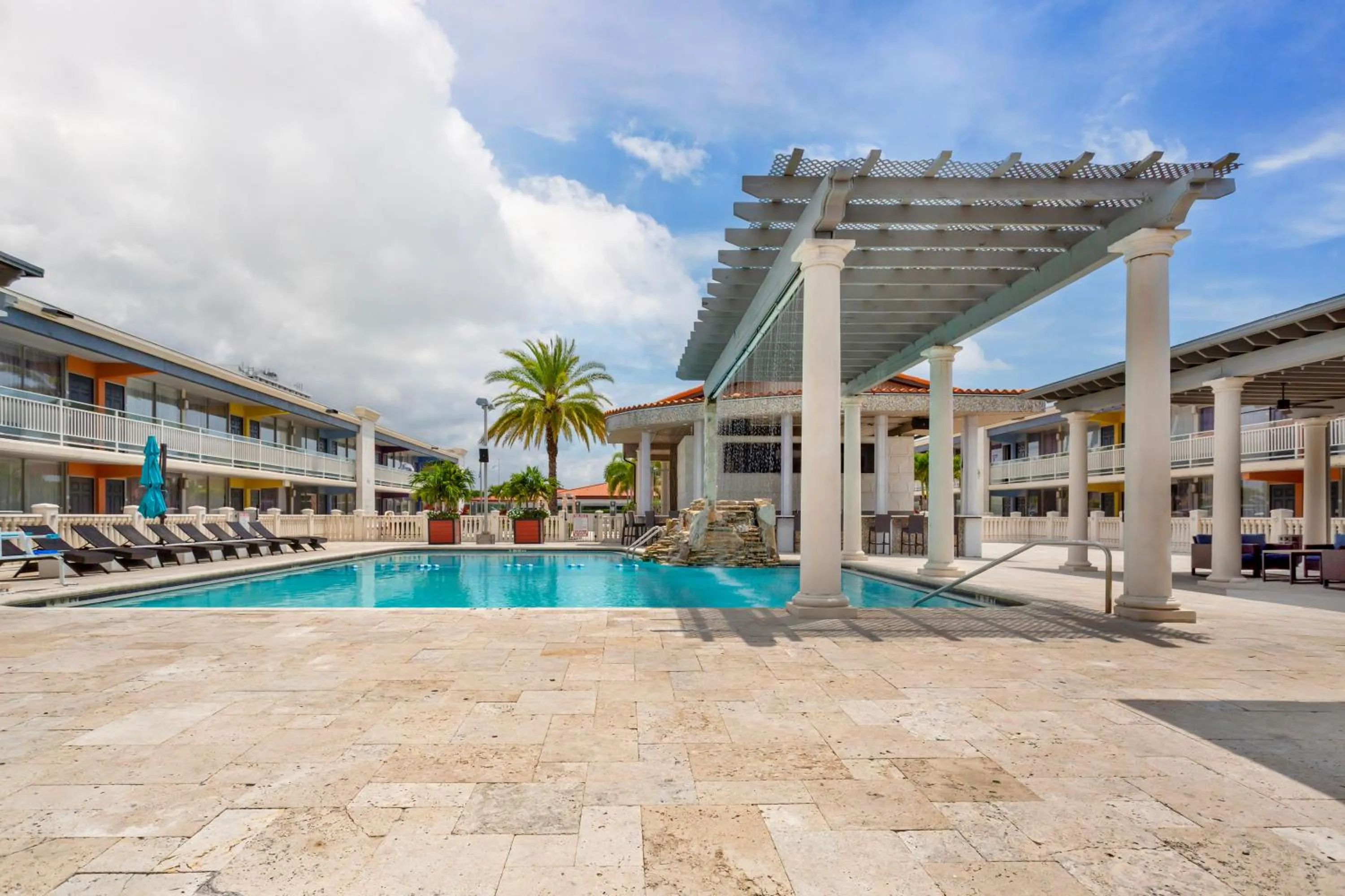 Swimming pool in Quality Inn and Conference Center Tampa-Brandon