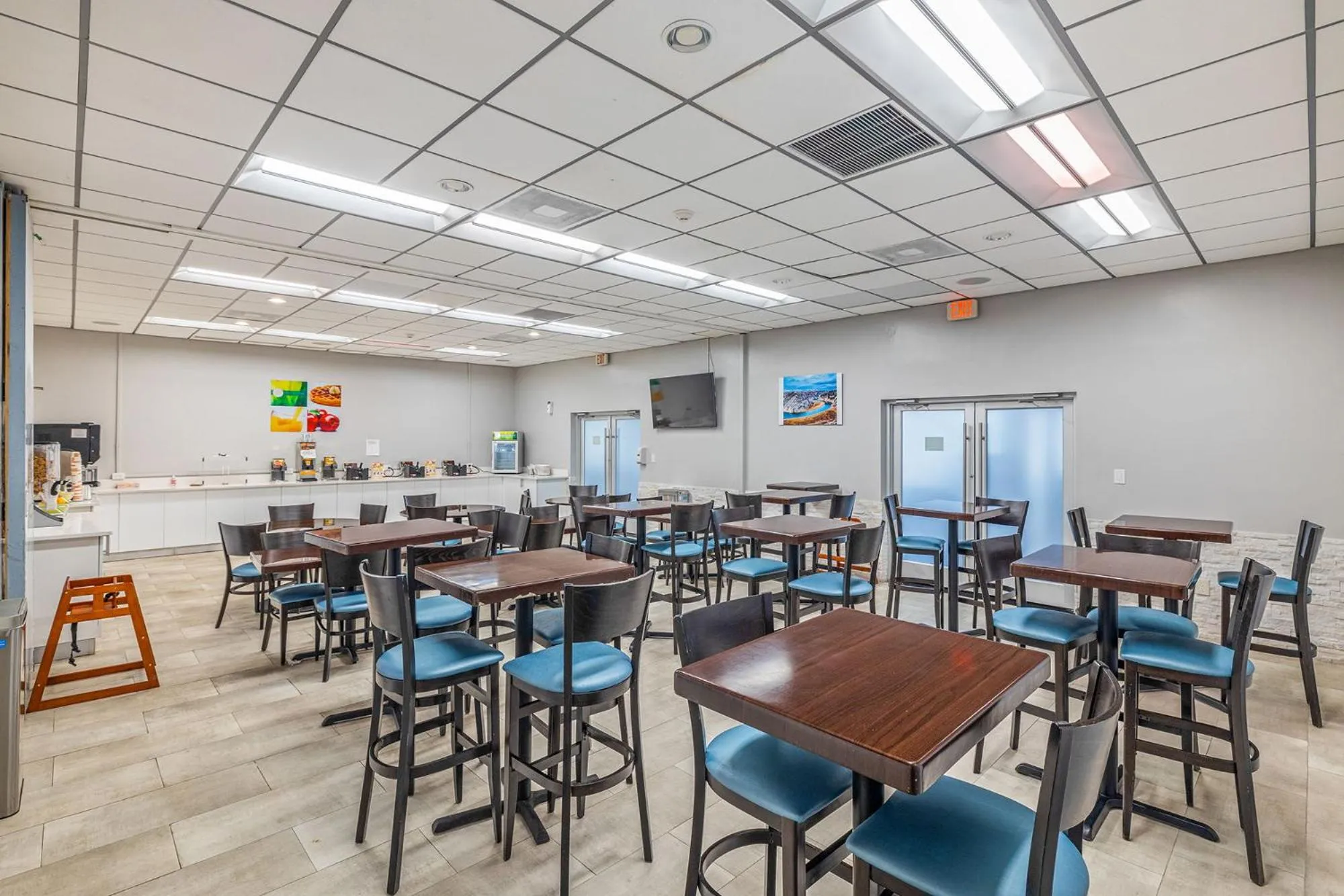 Restaurant/places to eat in Quality Inn and Conference Center Tampa-Brandon