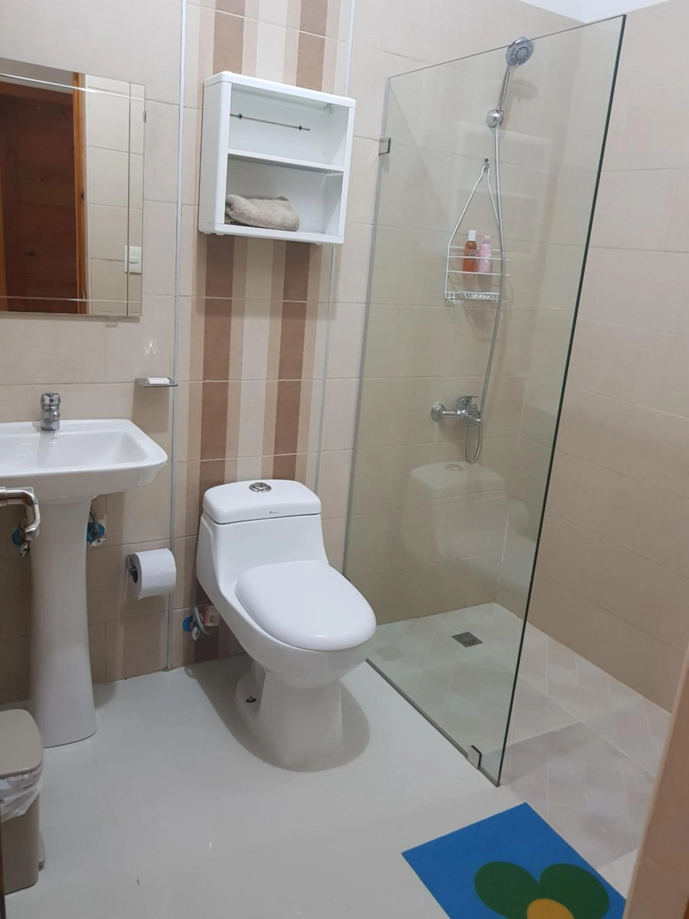 Shower in KSL Residence