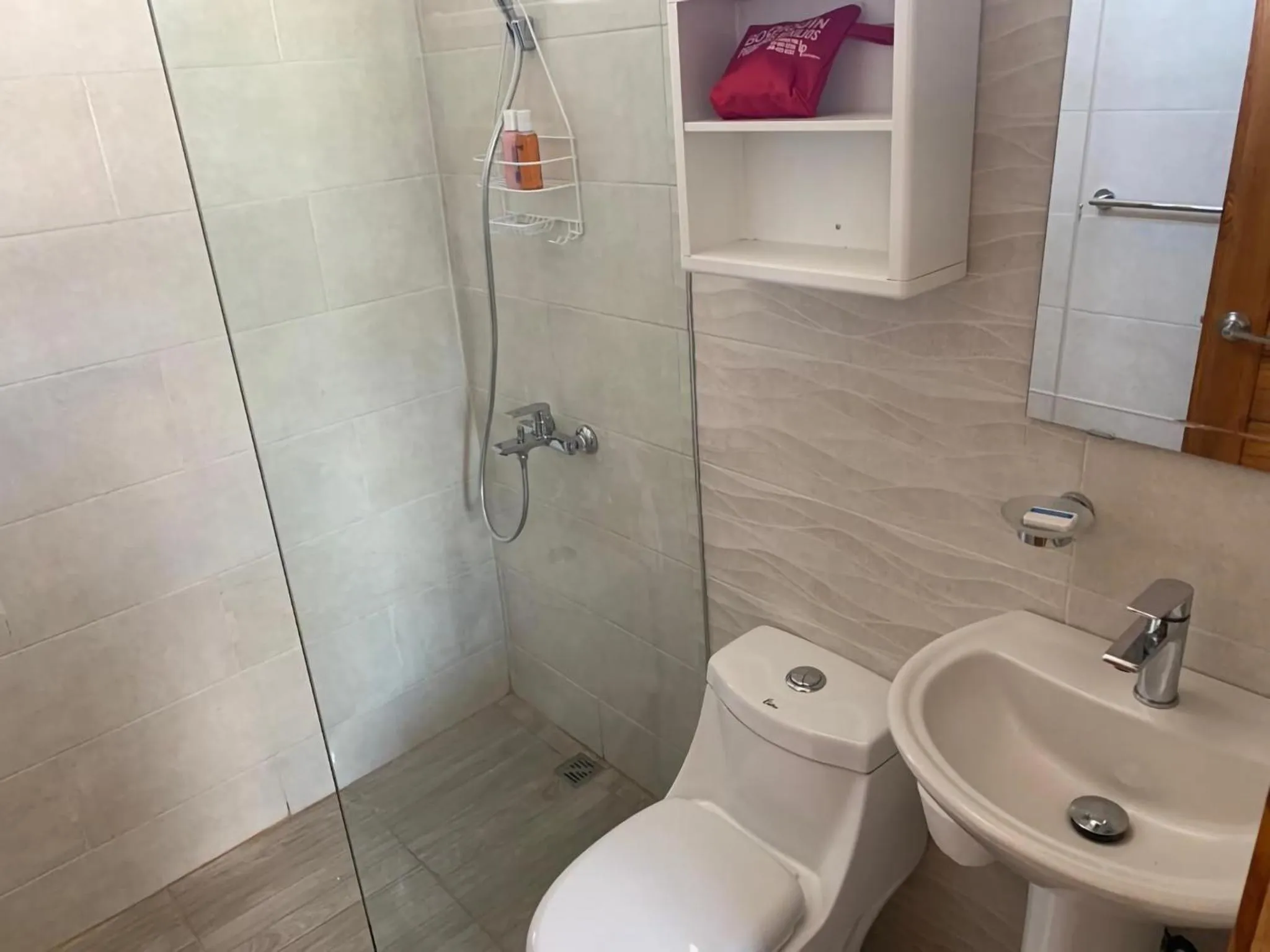 Shower in KSL Residence