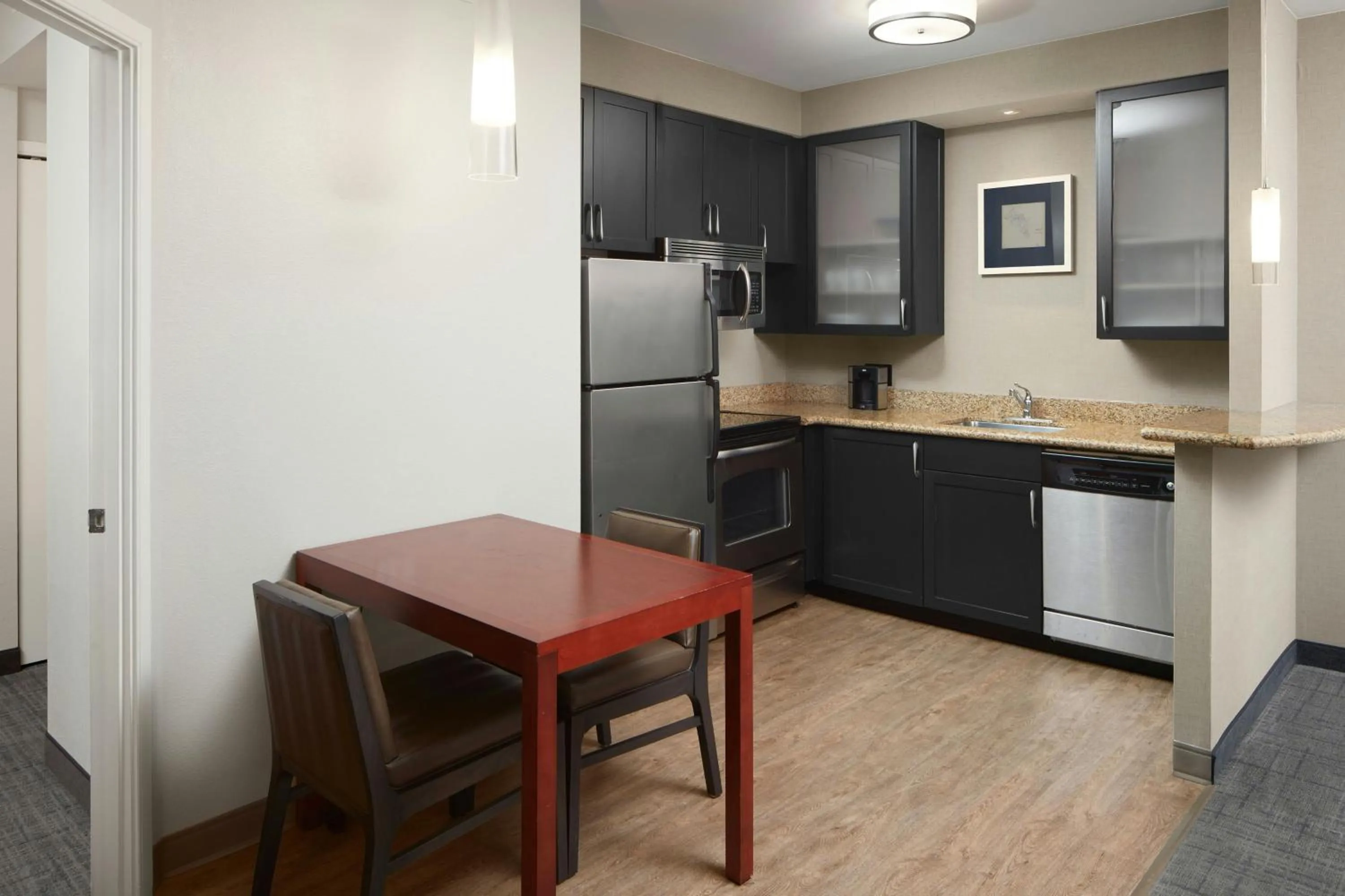 Kitchen or kitchenette in Residence Inn Arlington Courthouse