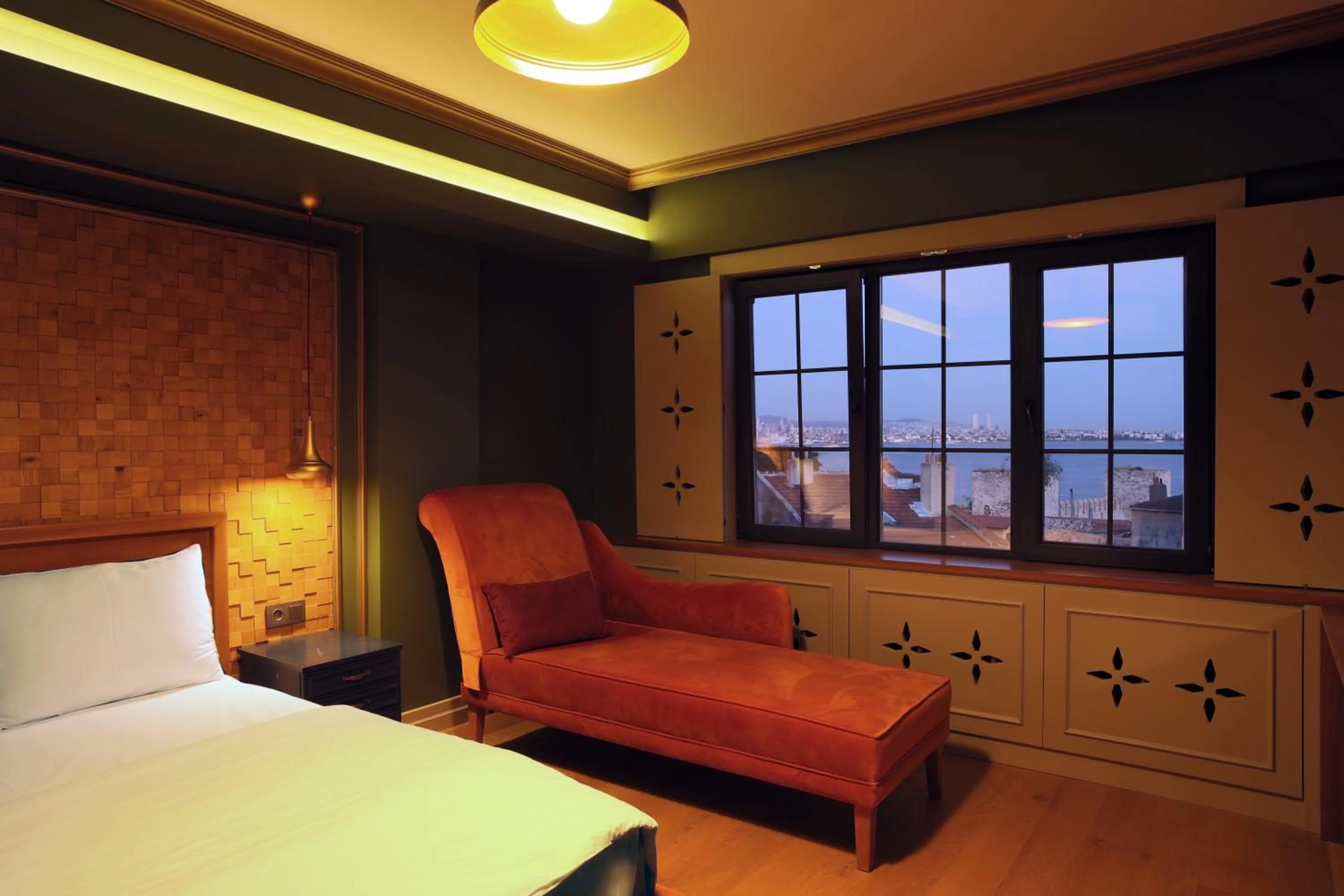 Bed in Sublime Porte Hotel