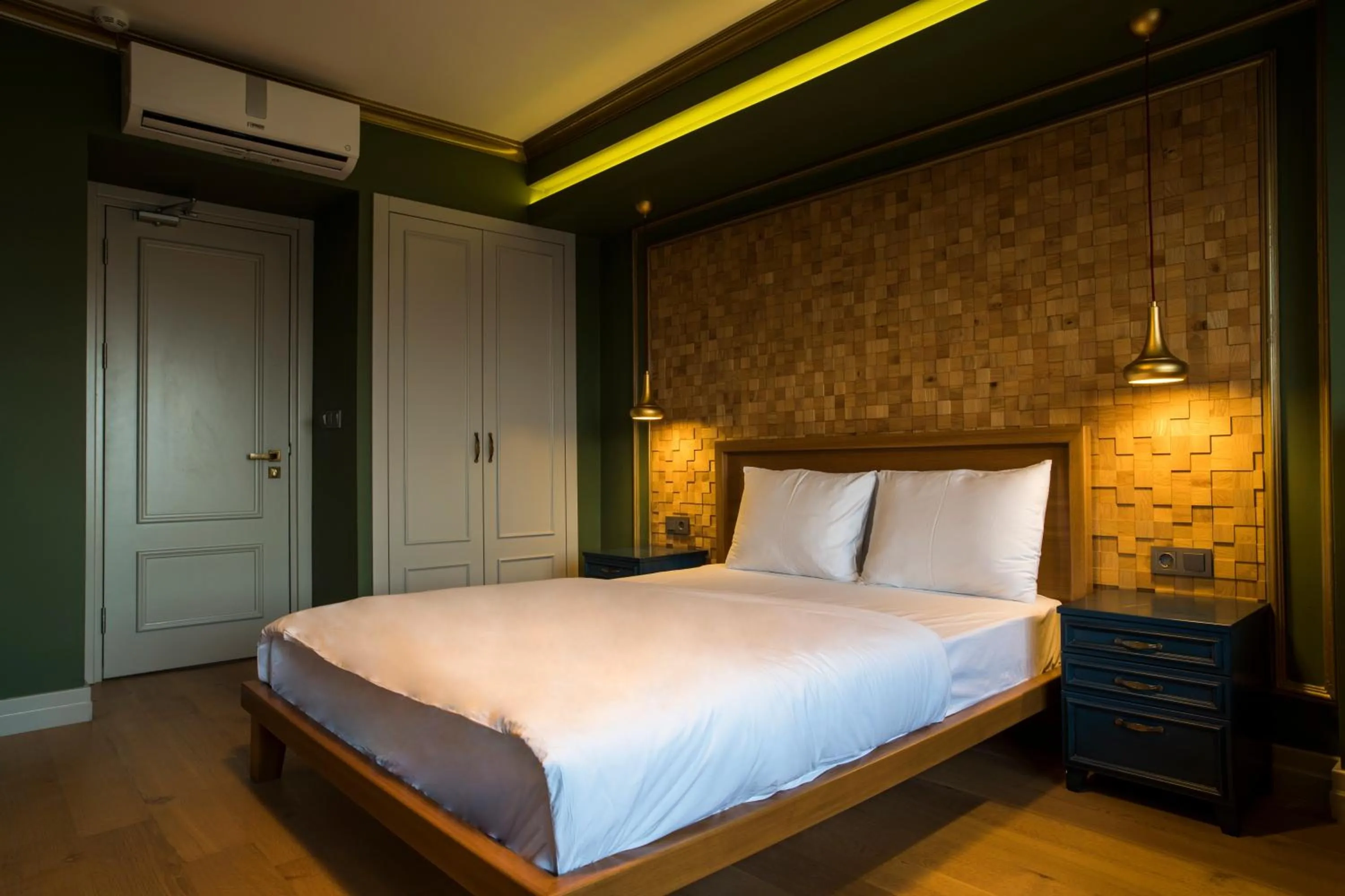 Bedroom, Bed in Sublime Porte Hotel