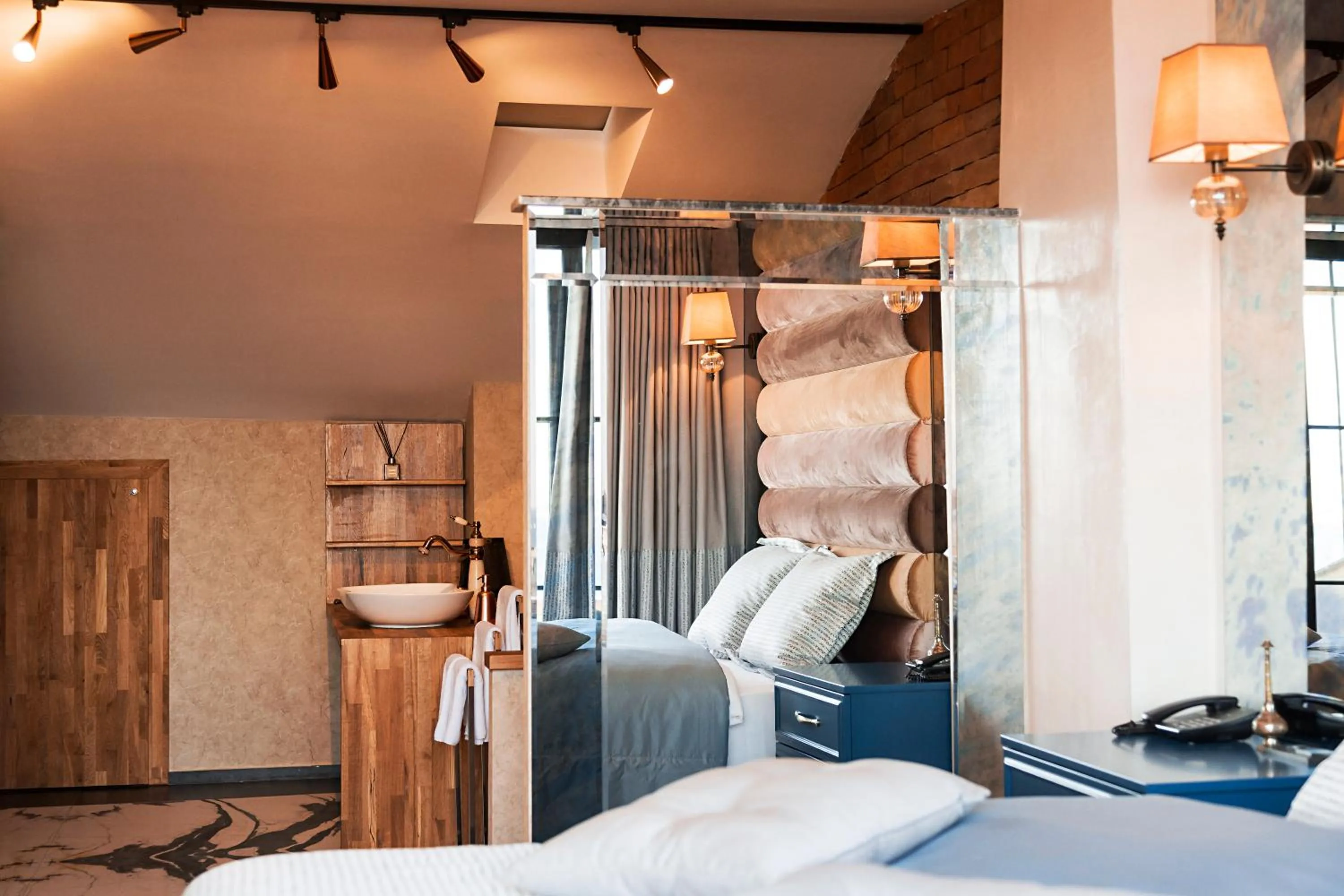 Bedroom, Bed in Sublime Porte Hotel