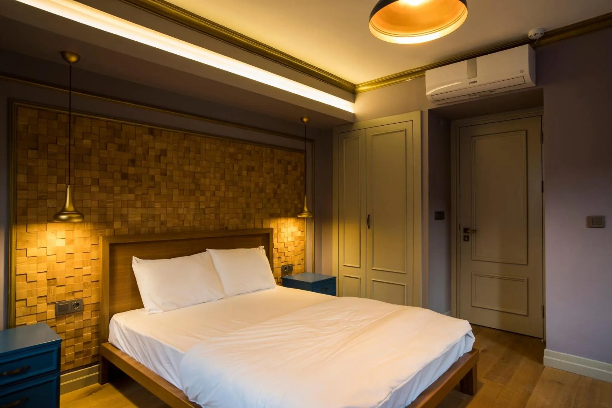 Bed in Sublime Porte Hotel