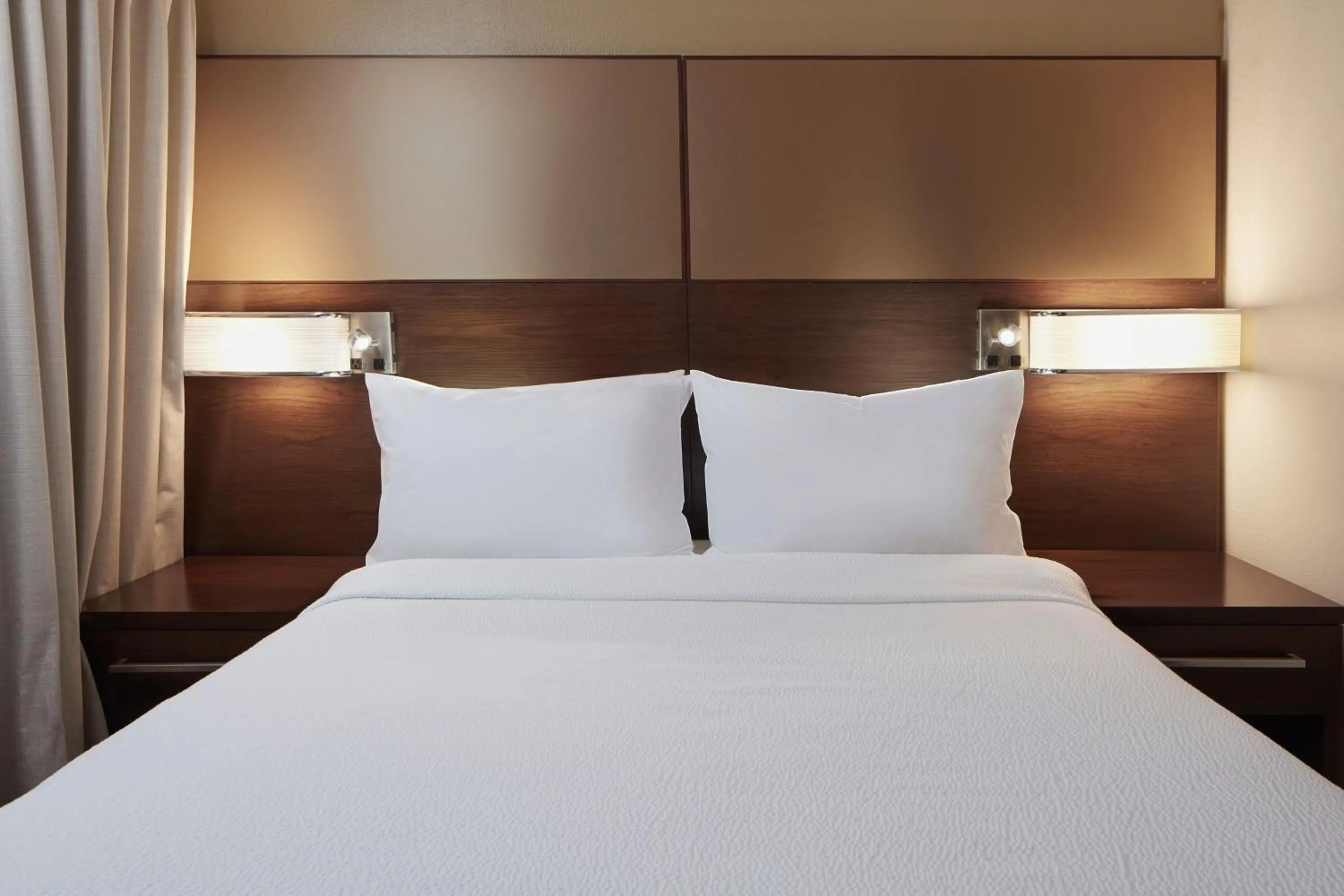 Photo of the whole room, Bed in Residence Inn Arlington Rosslyn