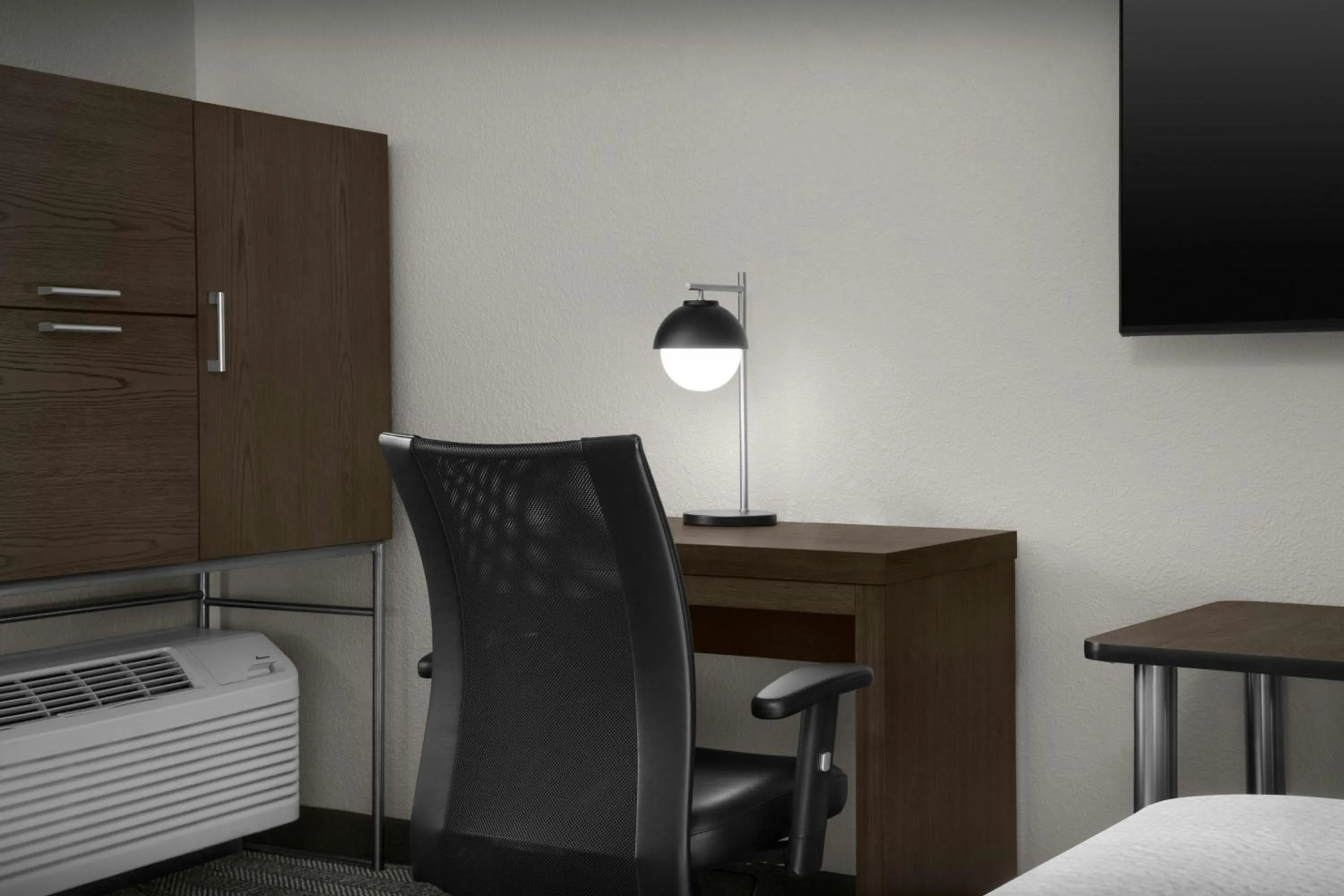 Photo of the whole room in Courtyard by Marriott Waco