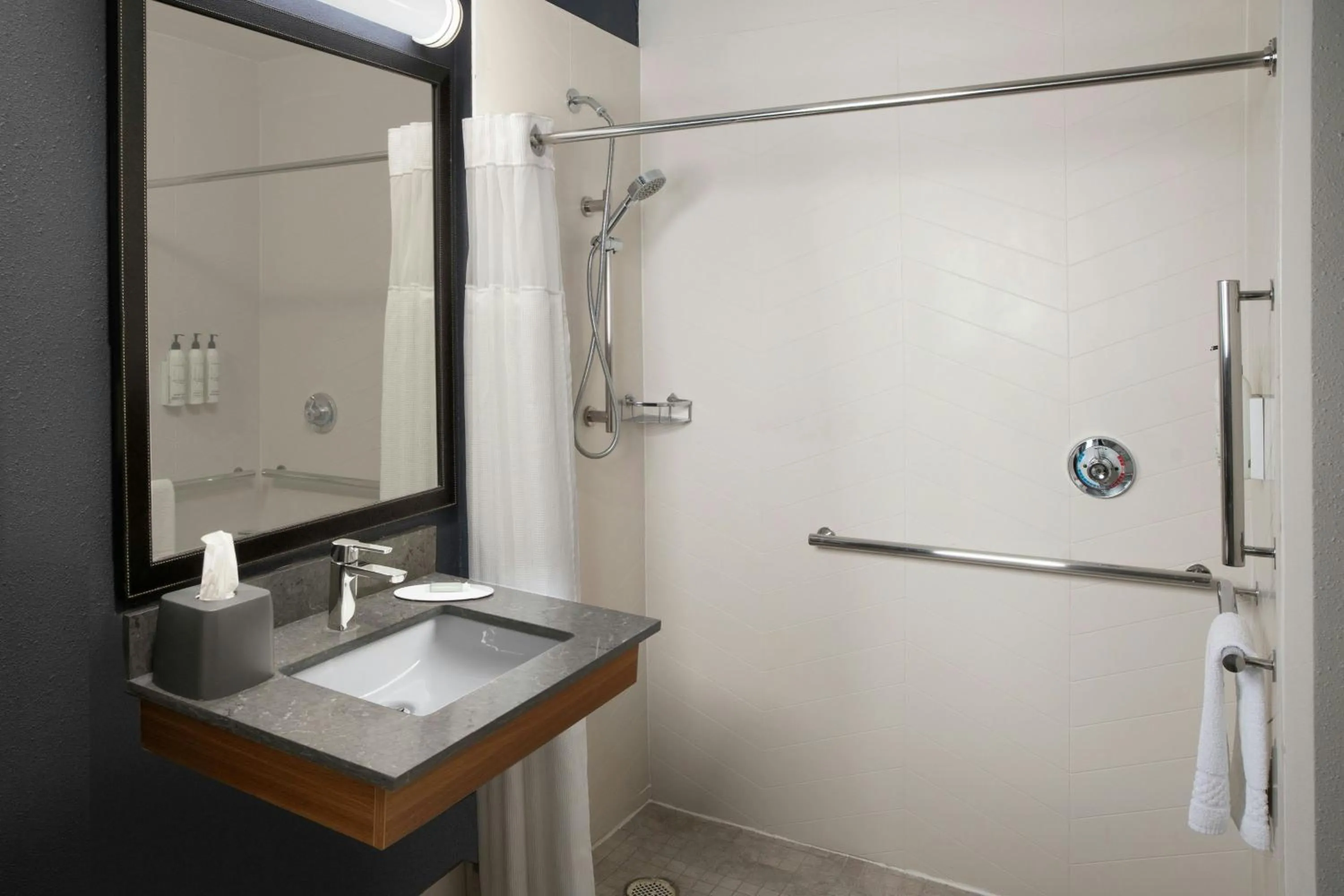 Bathroom in Fairfield Inn & Suites by Marriott Waco North