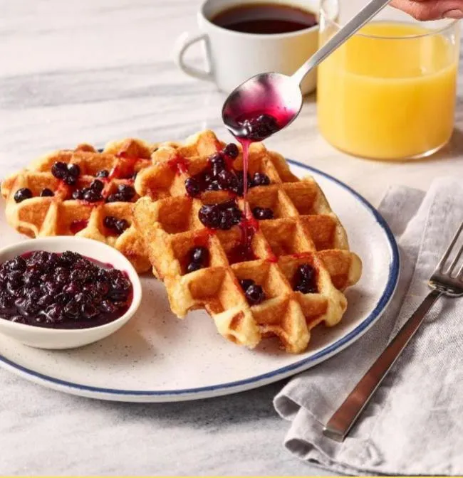 Breakfast in Fairfield Inn & Suites by Marriott Waco North