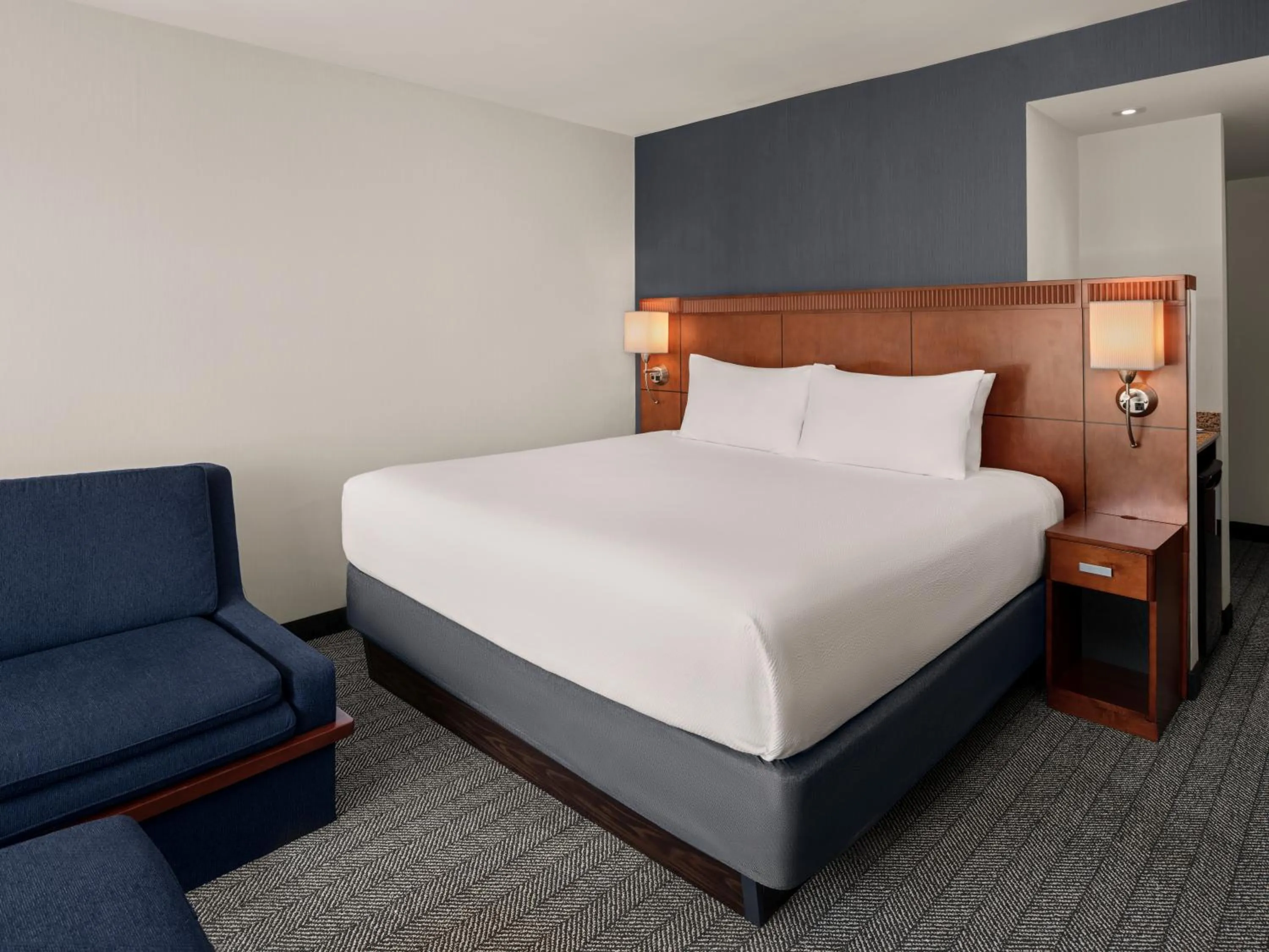 Bed in Courtyard by Marriott Halifax Downtown