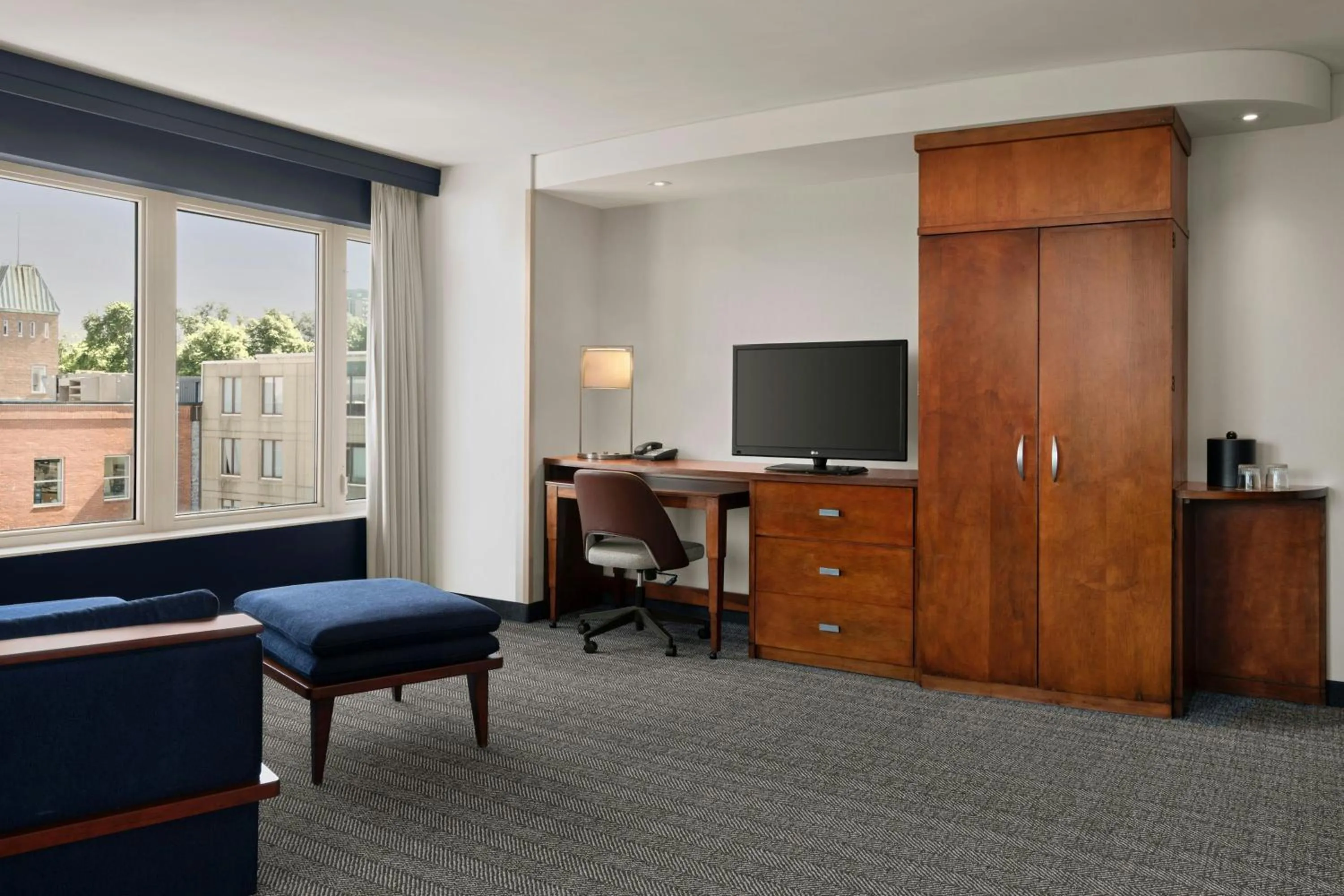 Photo of the whole room in Courtyard by Marriott Halifax Downtown