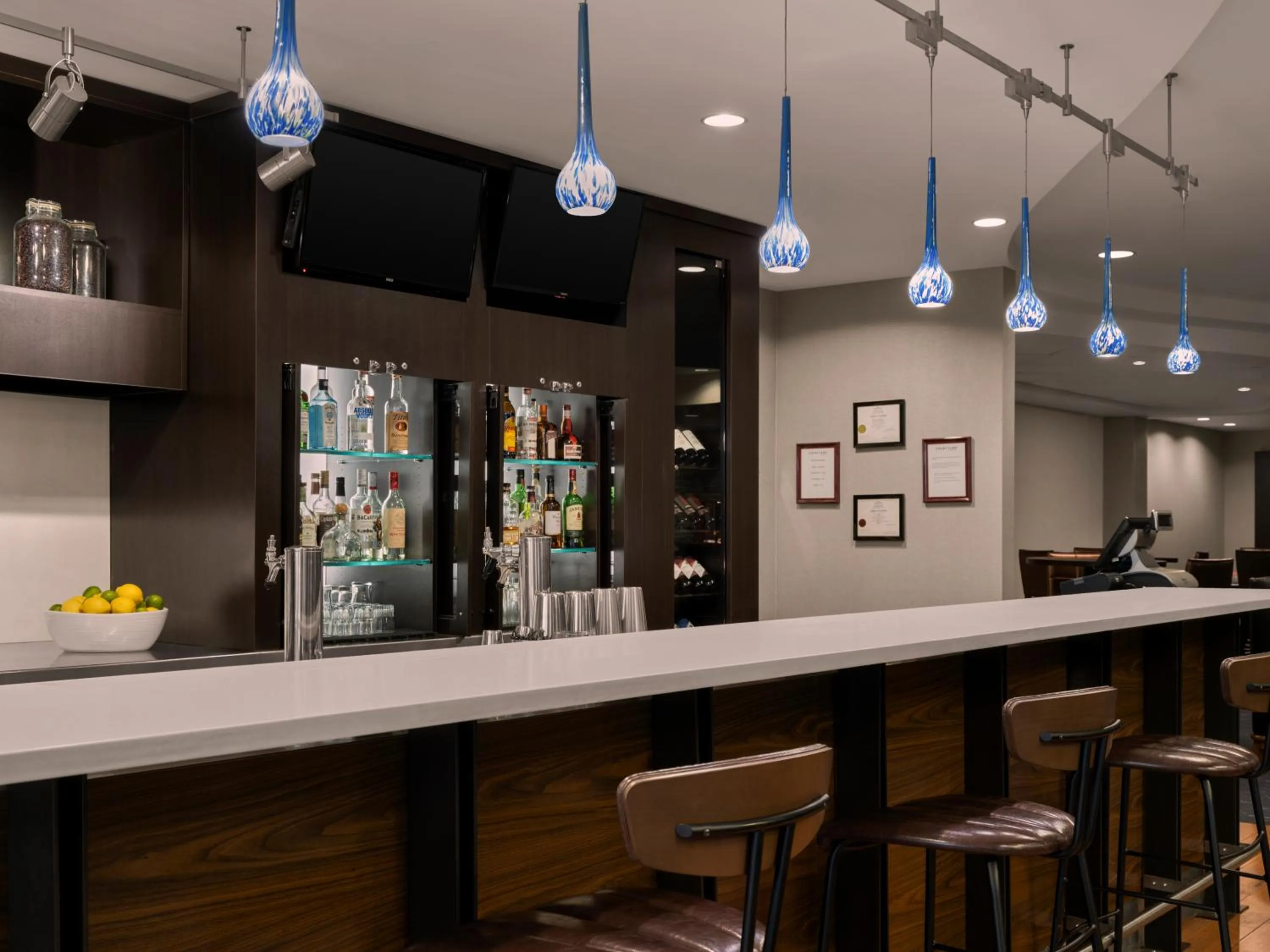 Lounge or bar in Courtyard by Marriott Halifax Downtown