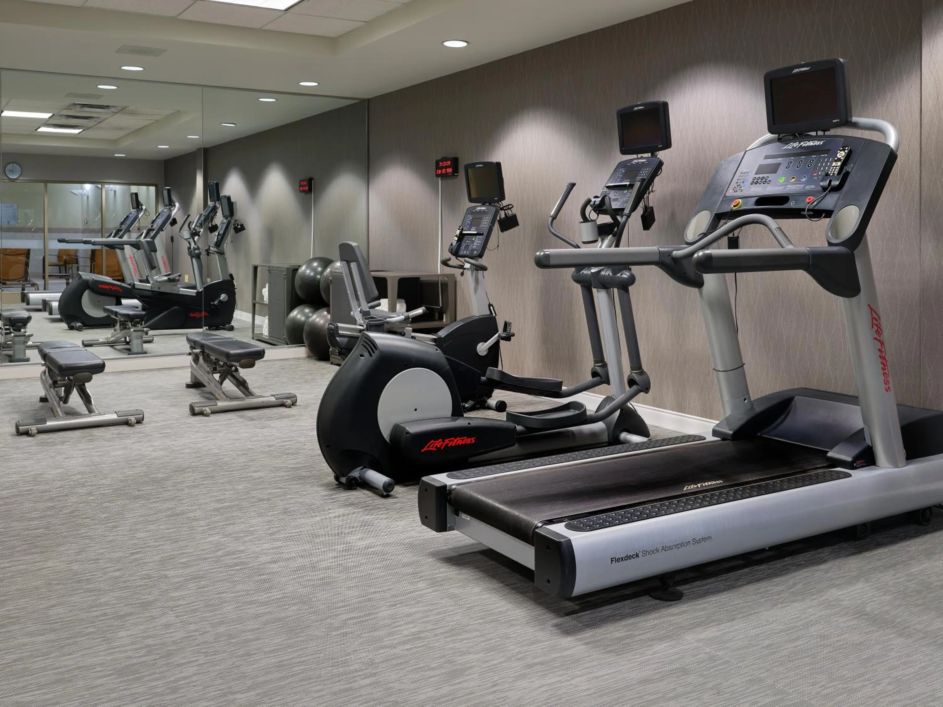 Fitness centre/facilities in Courtyard by Marriott Halifax Downtown