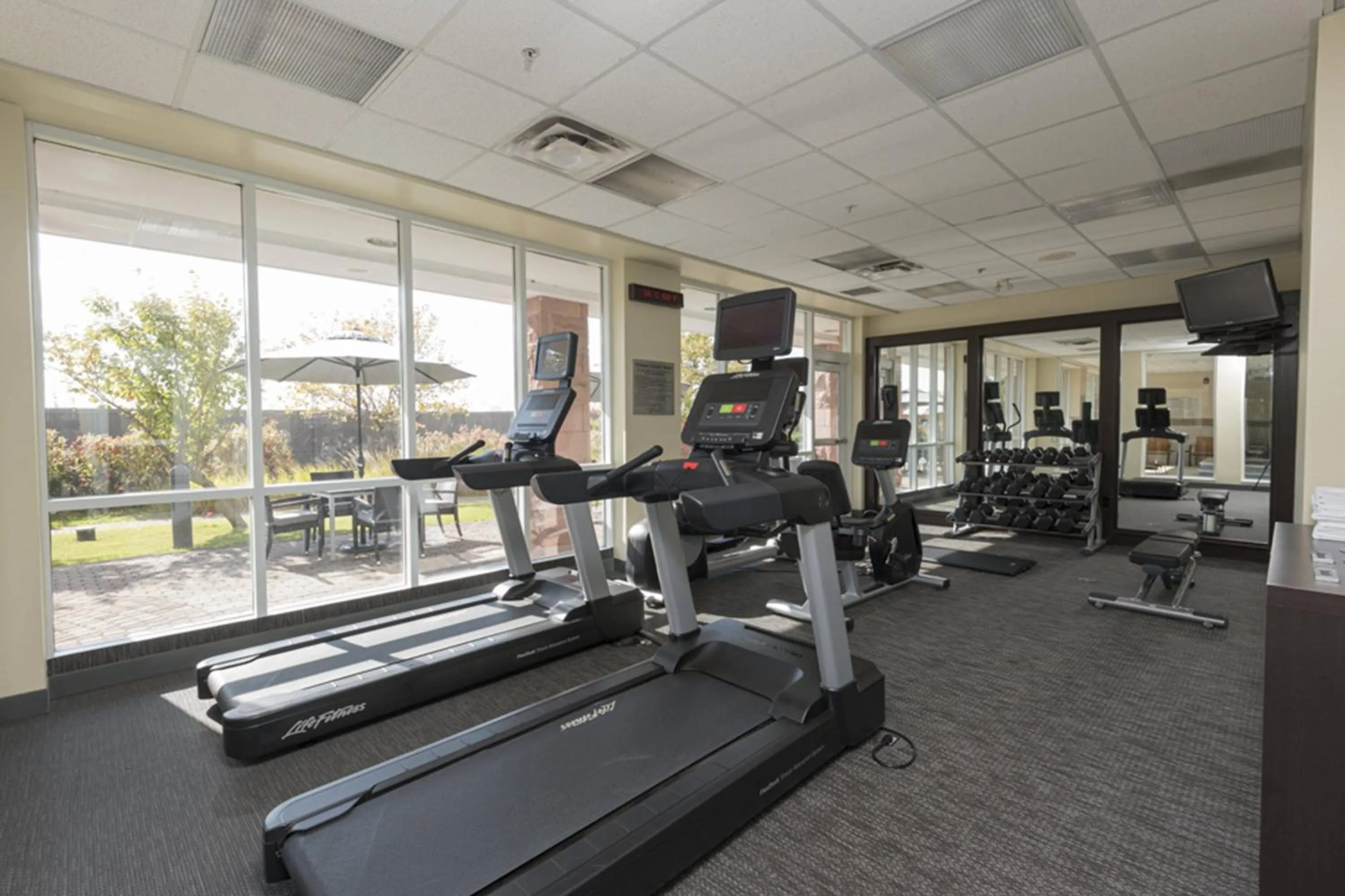 Fitness centre/facilities in Courtyard by Marriott Toronto Vaughan